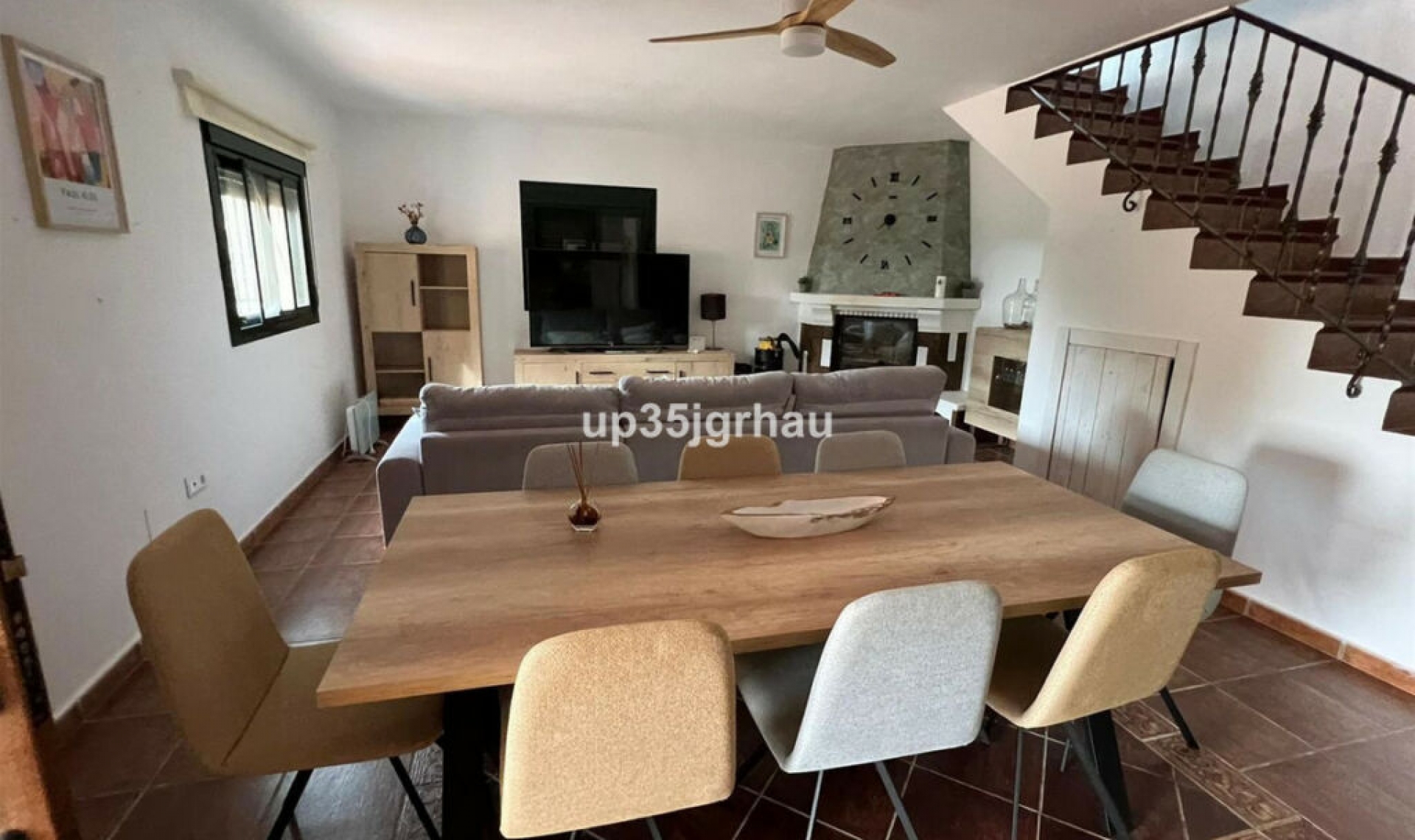 Resale - House -
Estepona