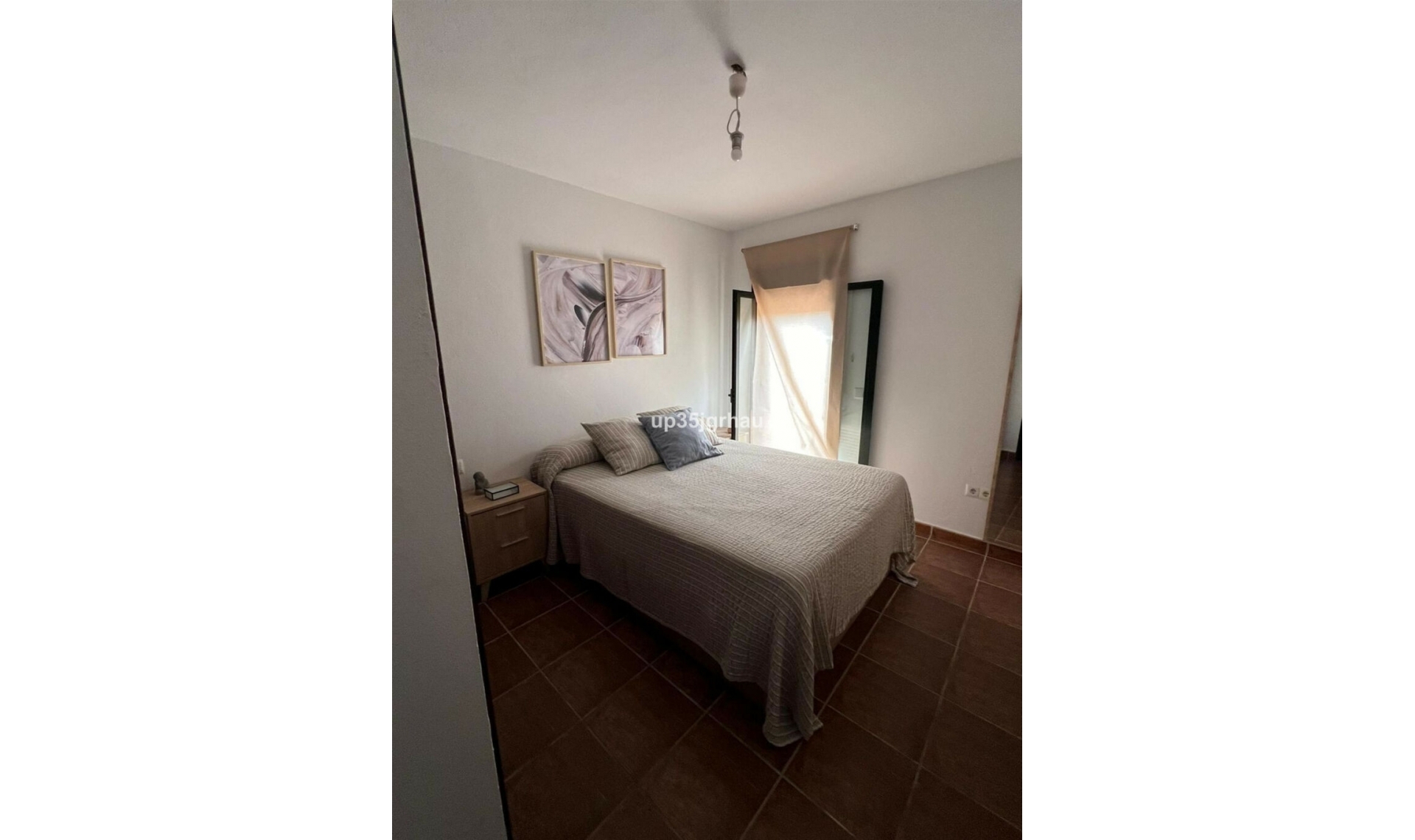 Resale - House -
Estepona