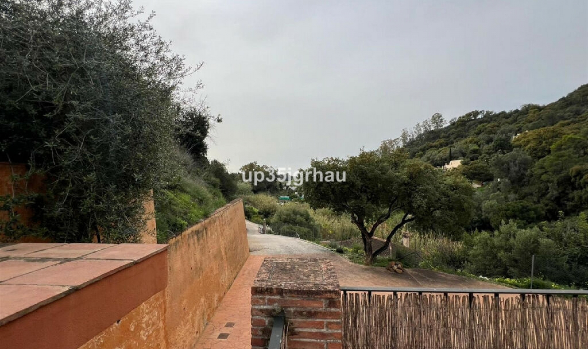 Resale - House -
Estepona