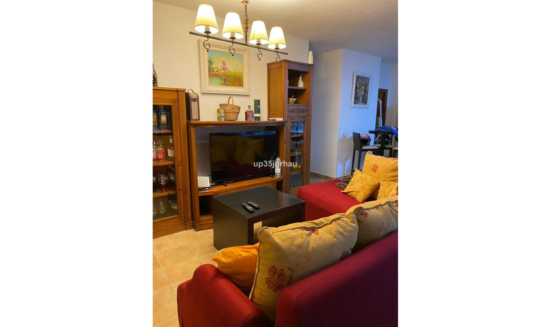 Resale - House -
Estepona