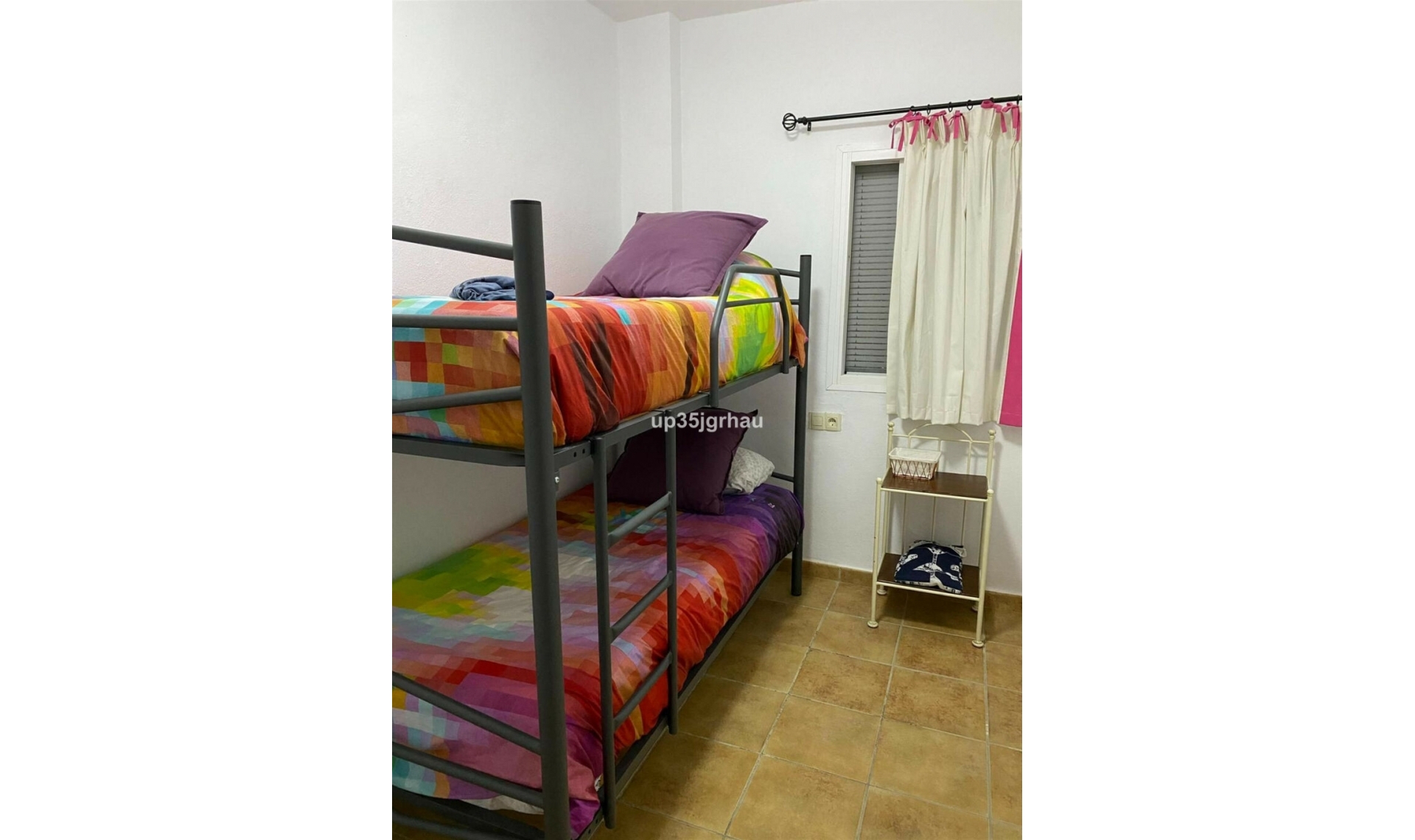 Resale - House -
Estepona