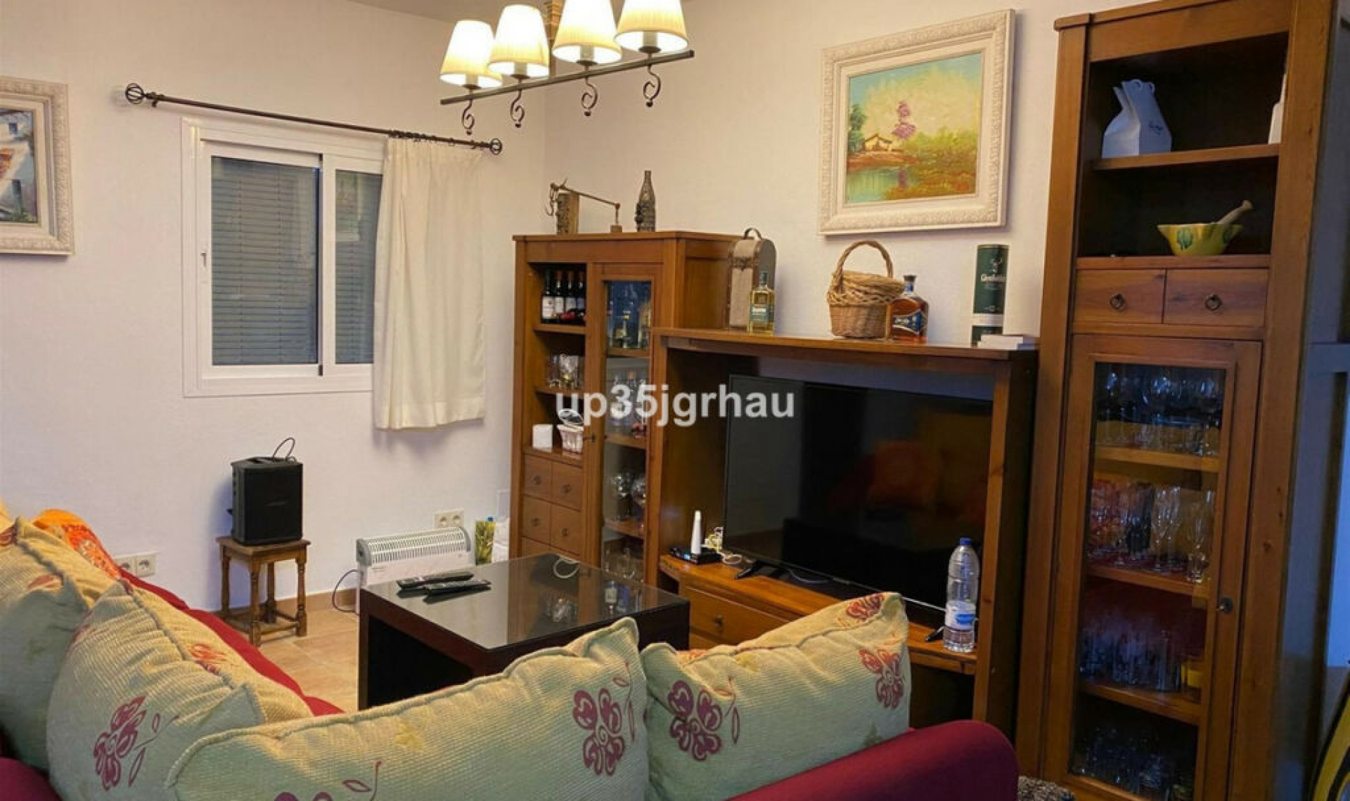 Resale - House -
Estepona