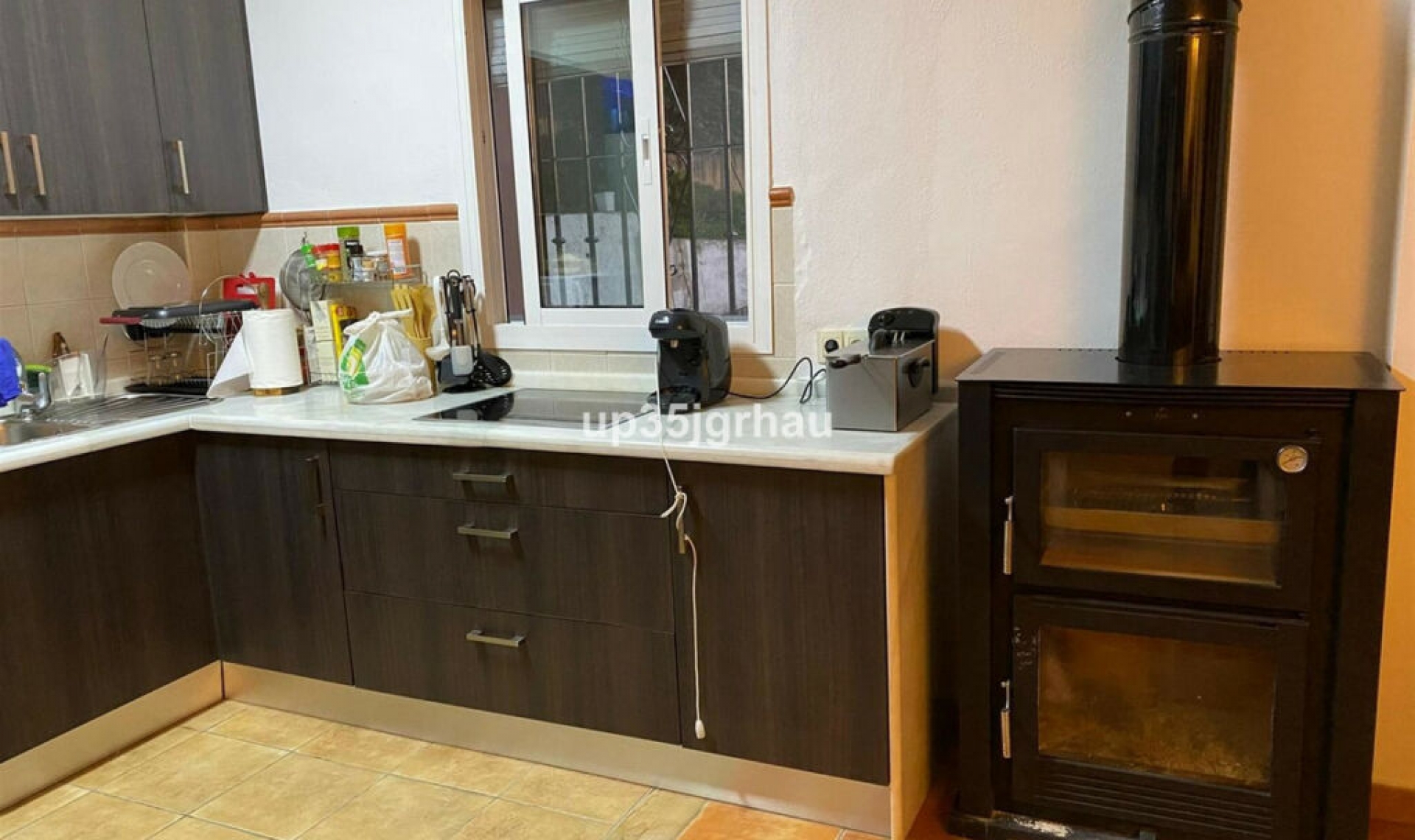 Resale - House -
Estepona