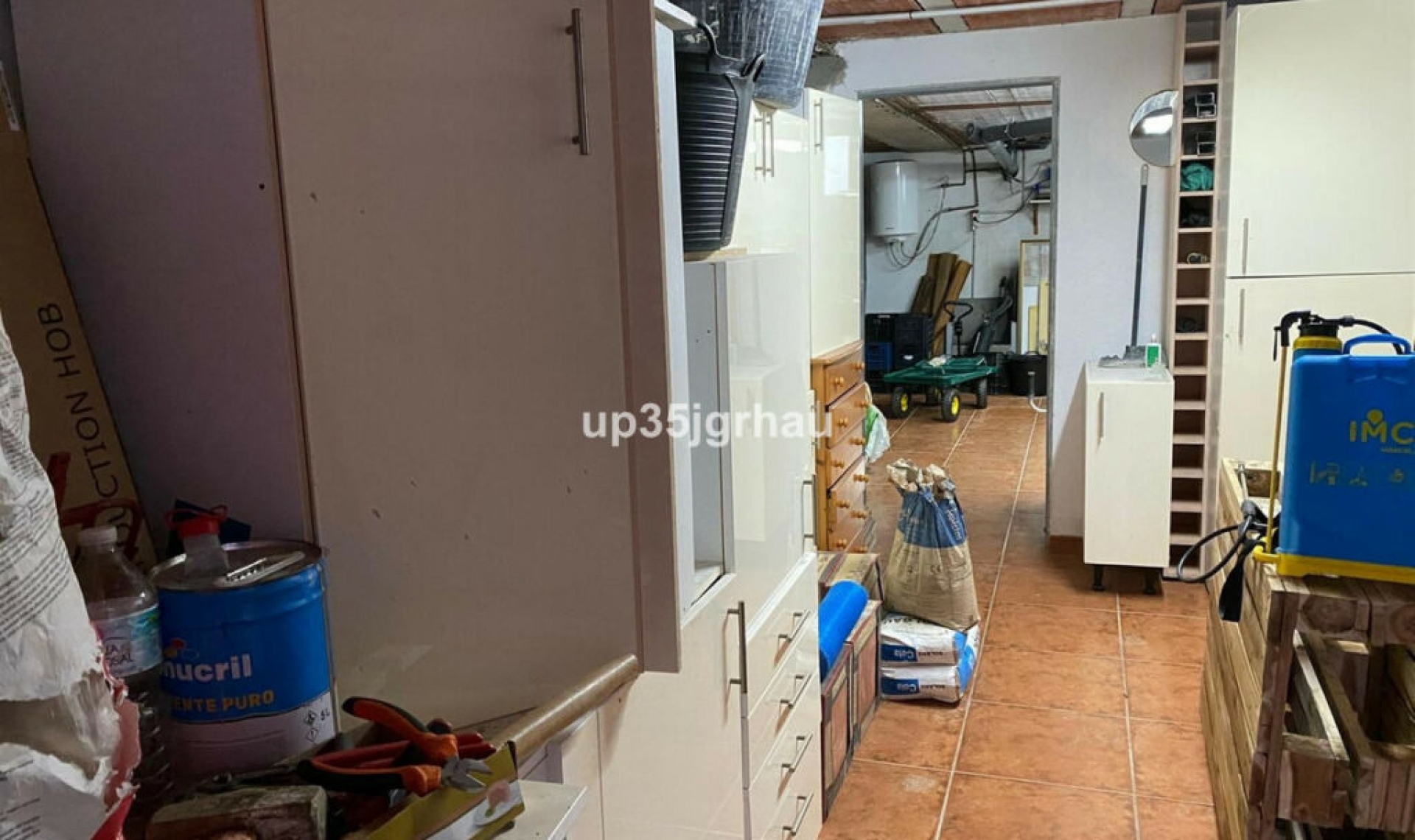 Resale - House -
Estepona