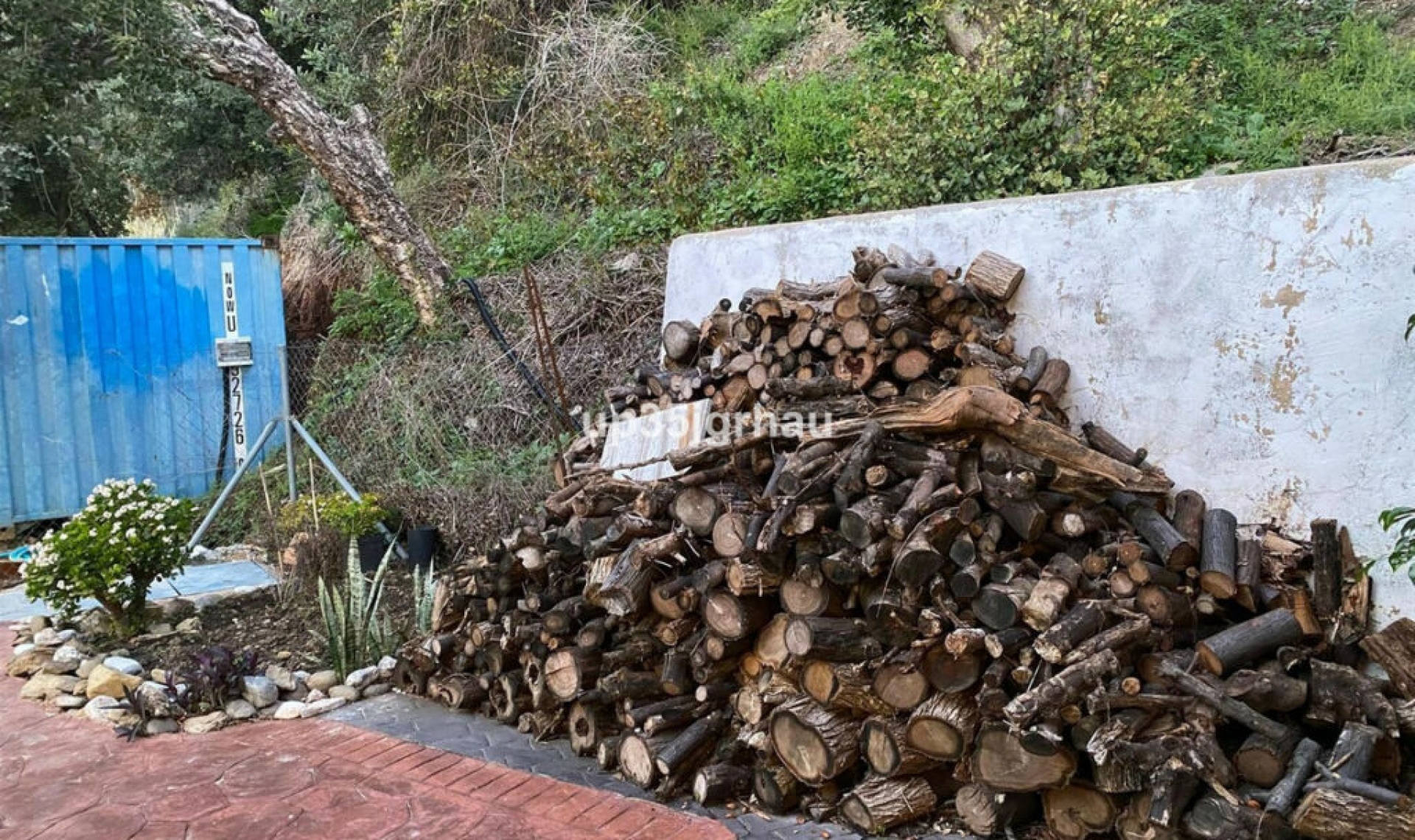 Resale - House -
Estepona