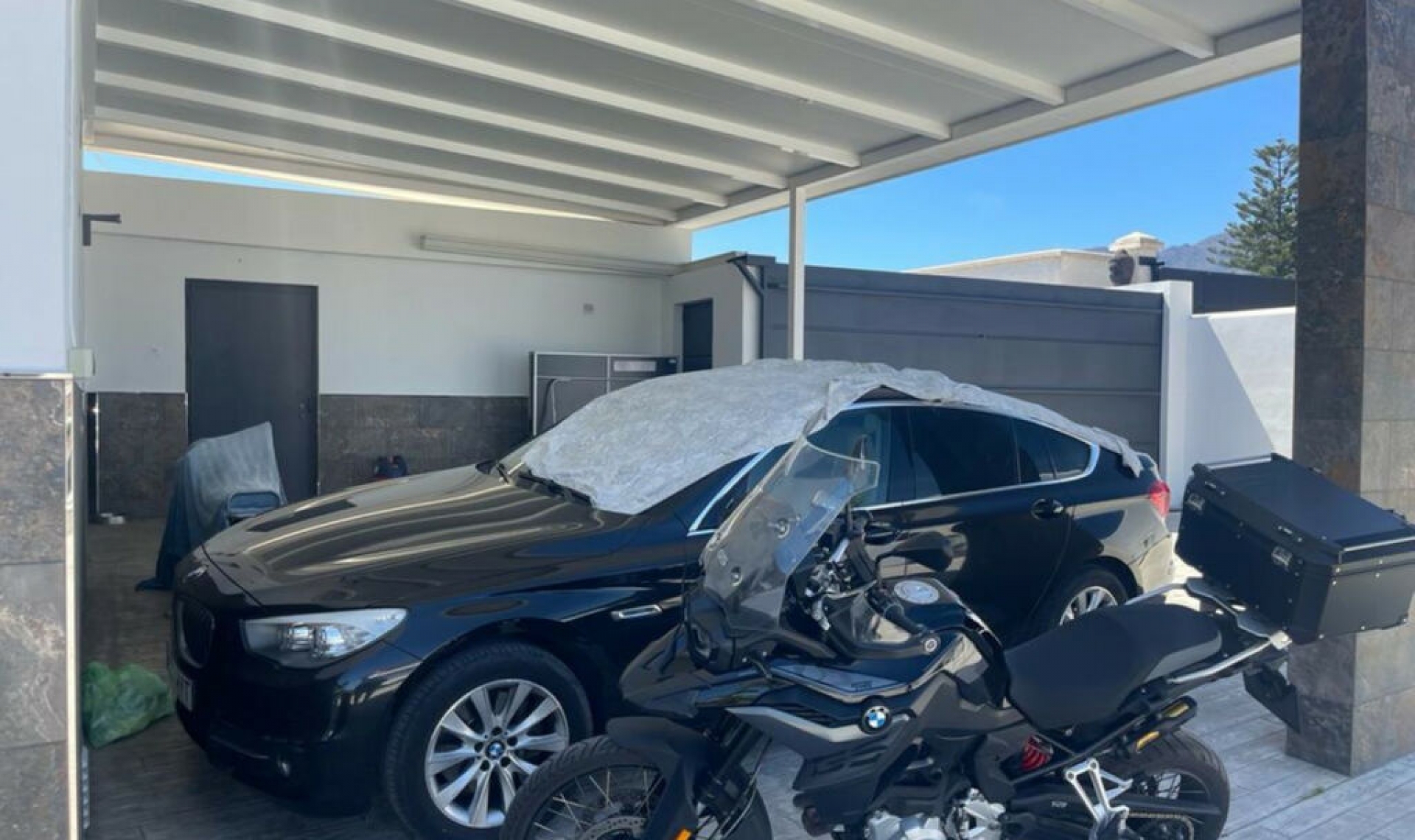 Resale - House -
Estepona