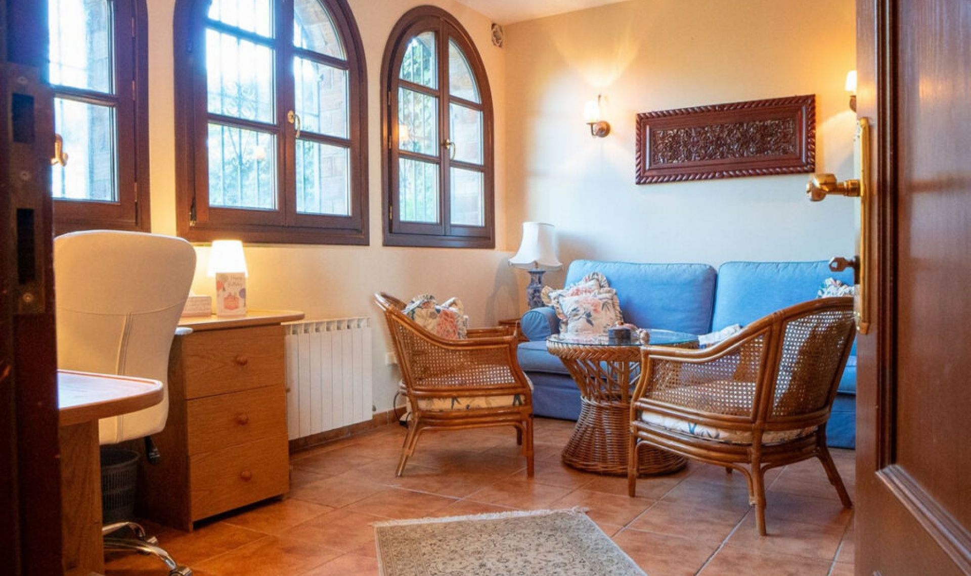 Resale - House -
Estepona