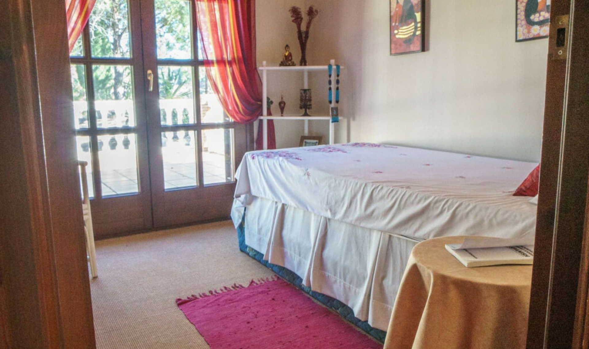 Resale - House -
Estepona