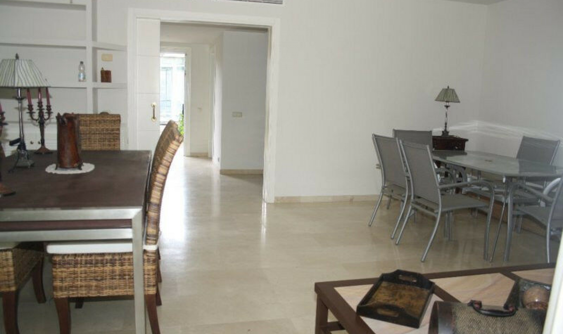 Resale - House -
Estepona