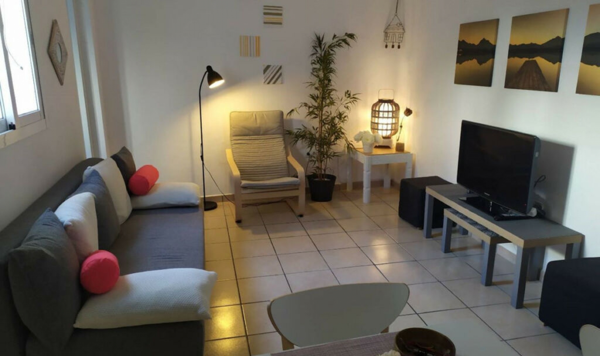 Resale - House -
Estepona