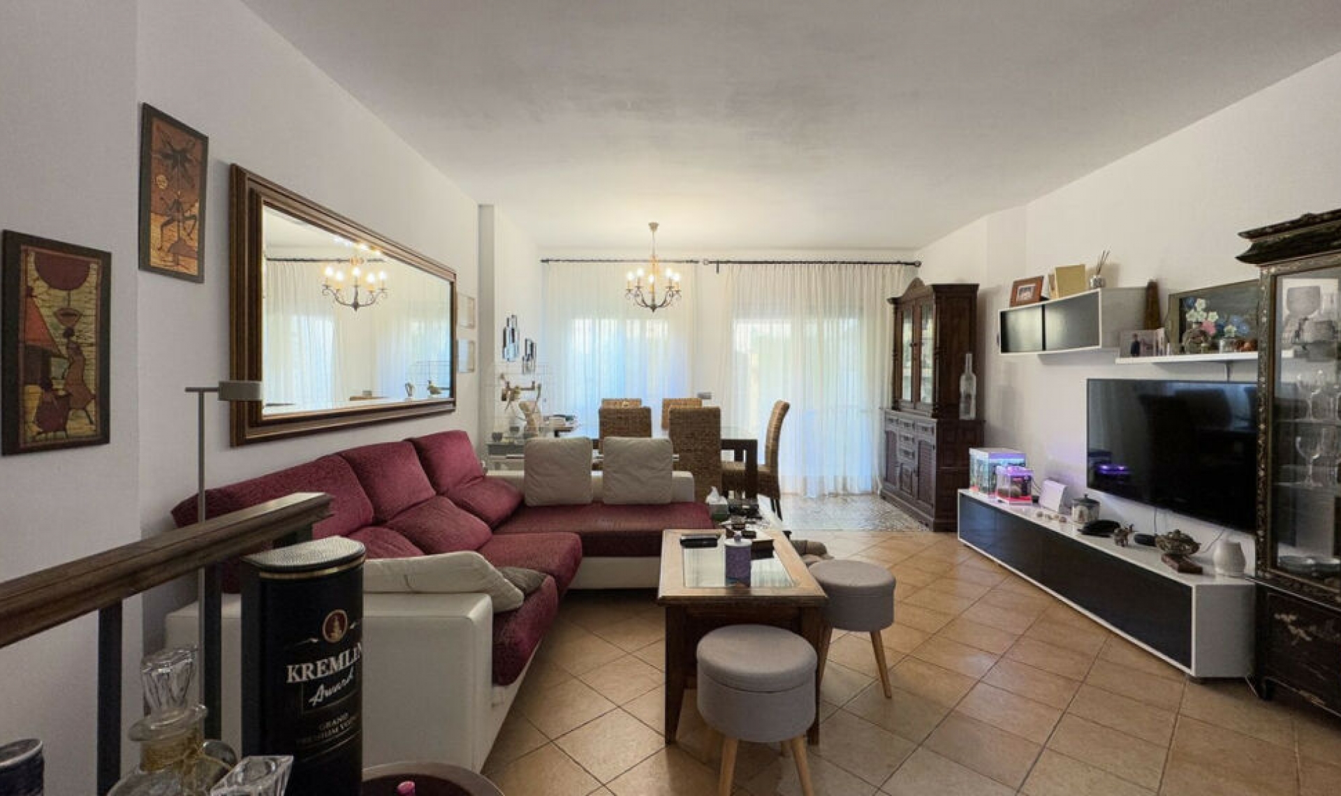 Resale - House -
Estepona