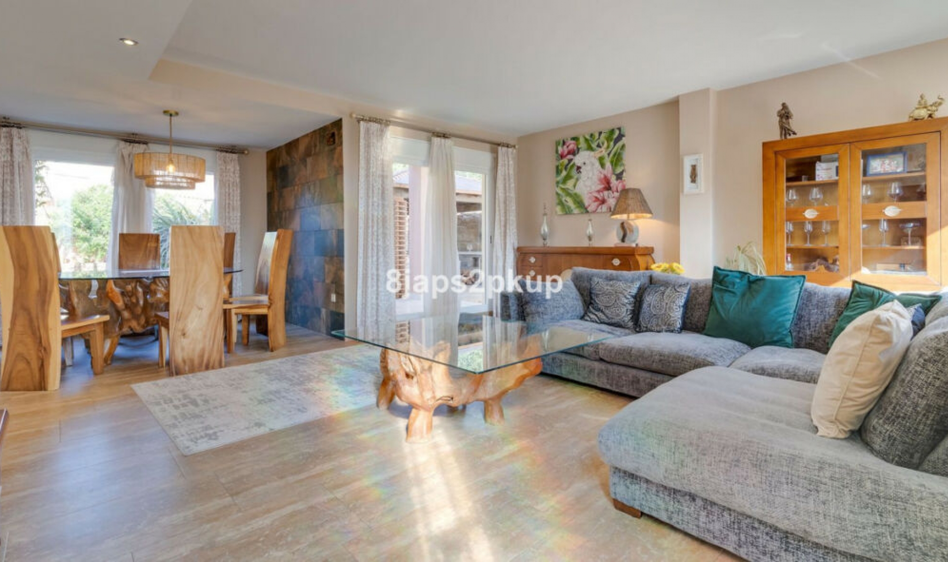 Resale - House -
Estepona