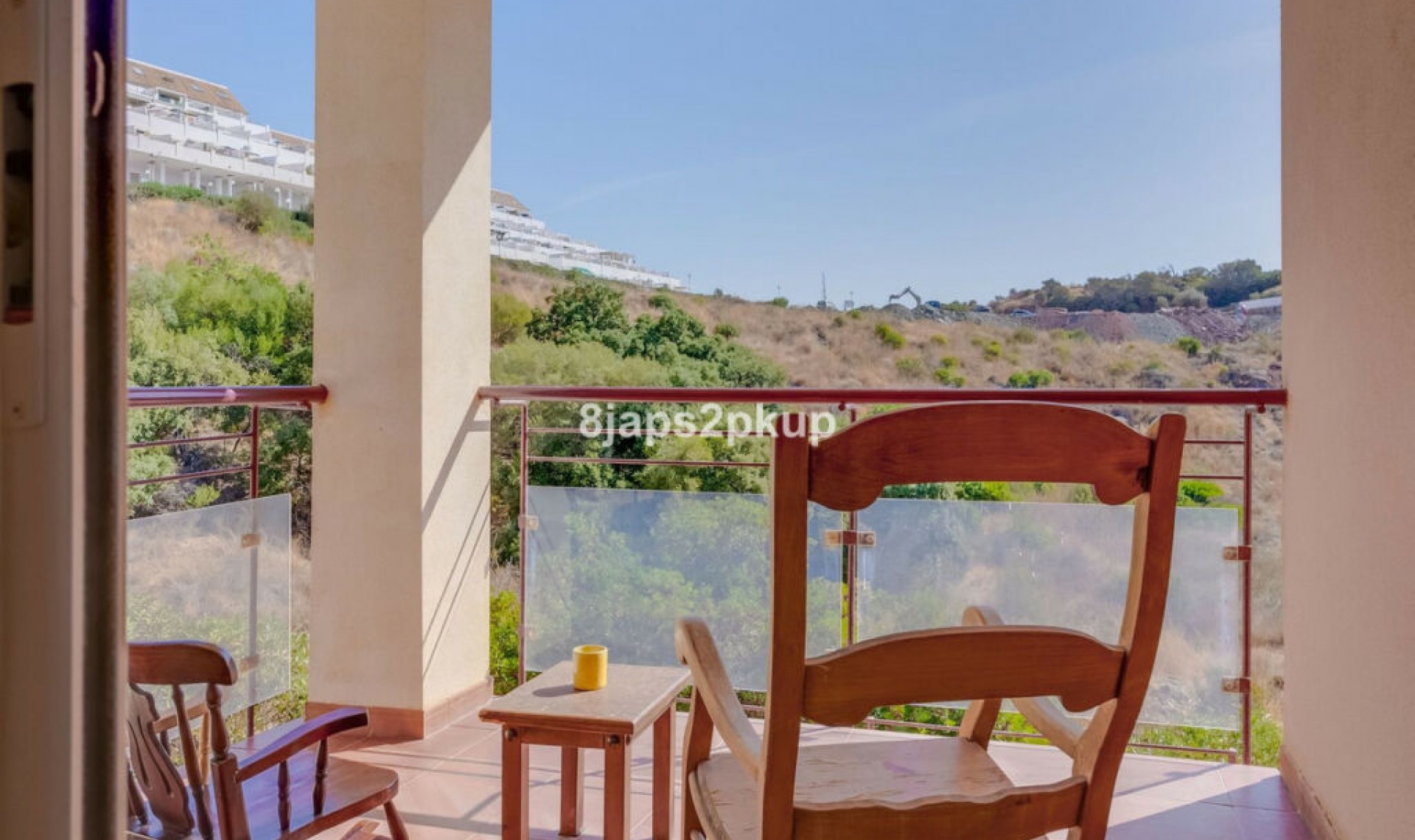 Resale - House -
Estepona