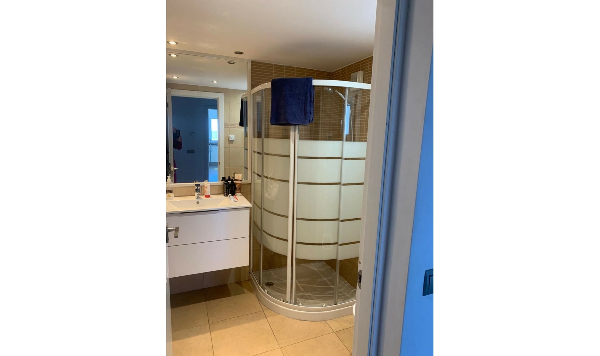 Resale - House -
Estepona