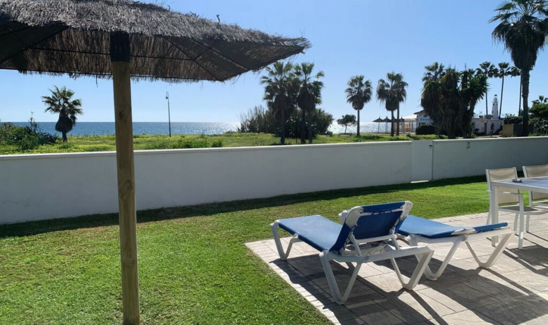 Resale - House -
Estepona