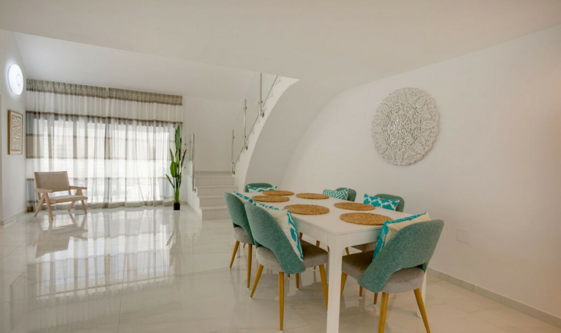 Resale - House -
Estepona