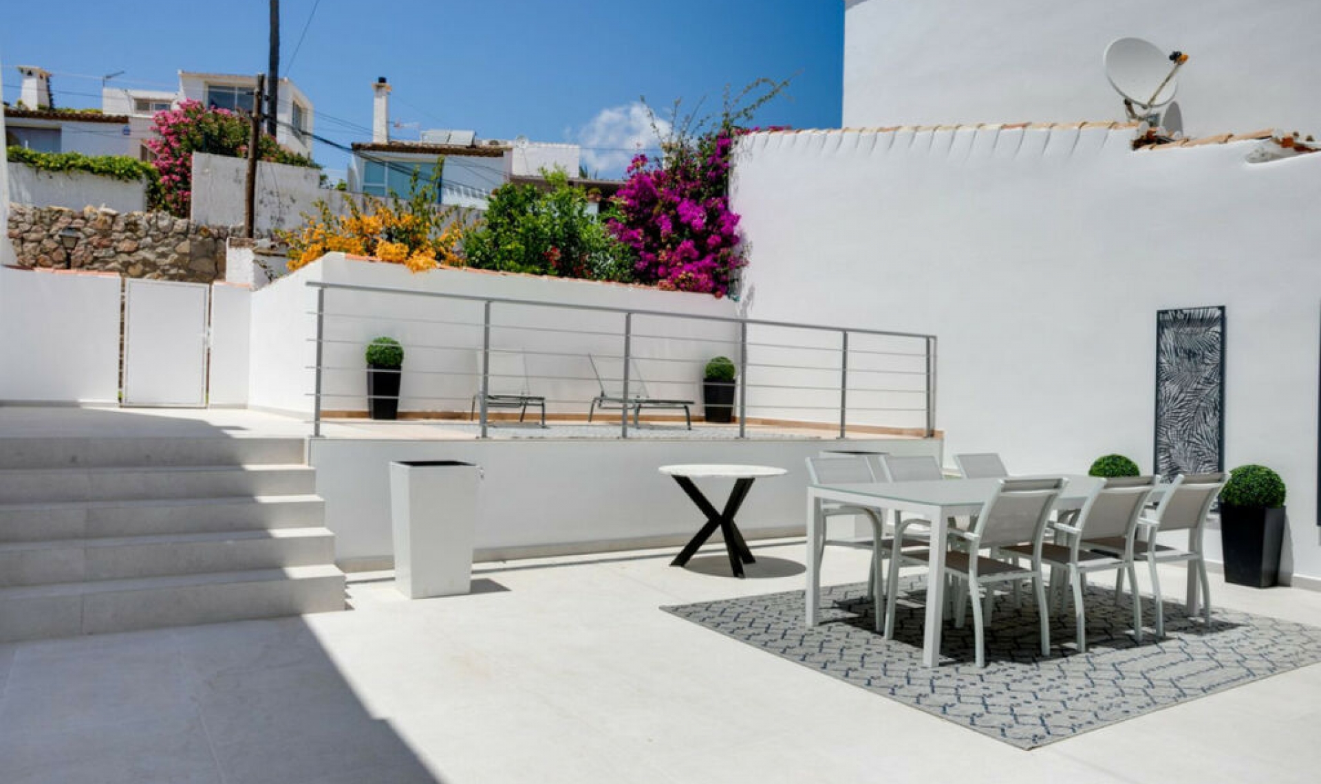 Resale - House -
Estepona