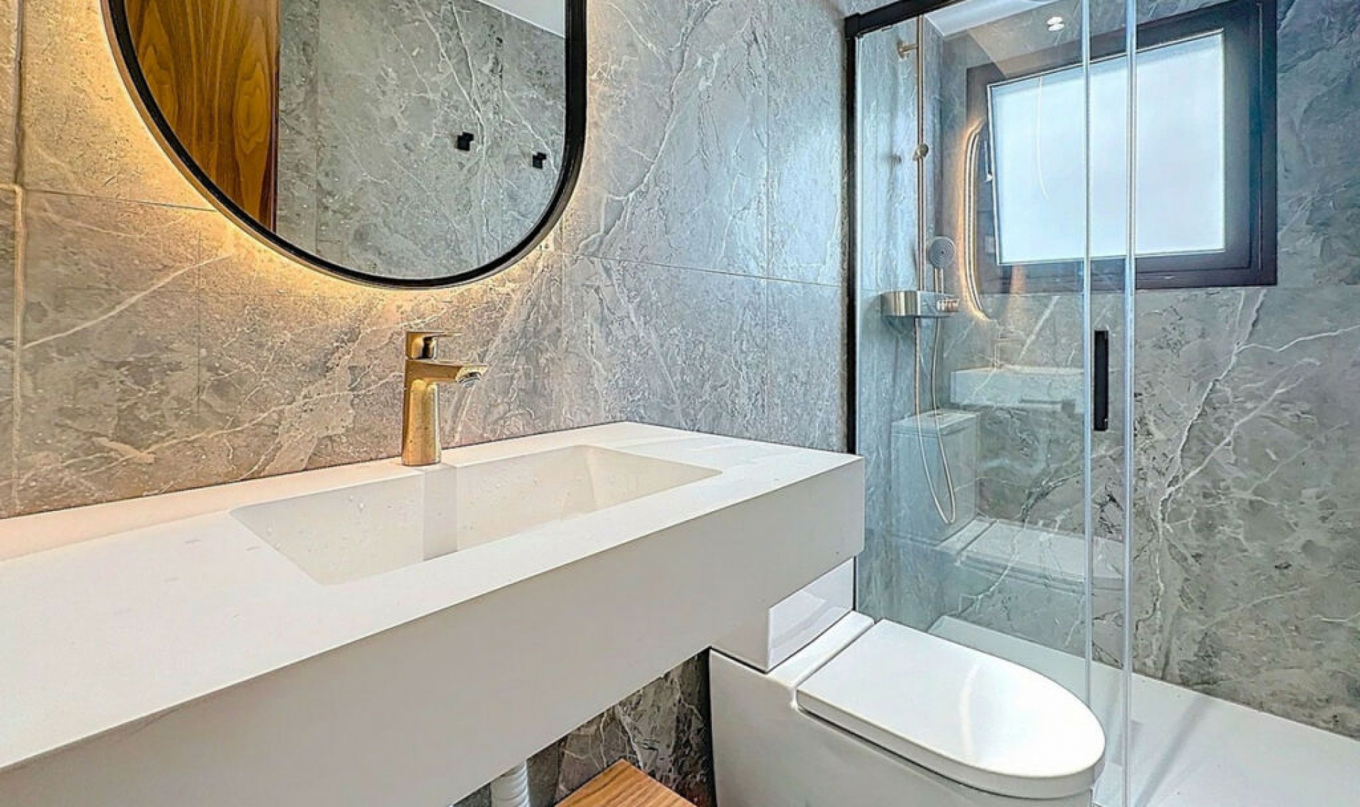 Resale - House -
Estepona