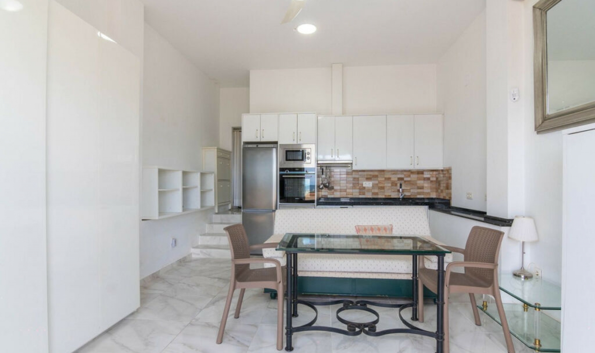 Resale - House -
Estepona