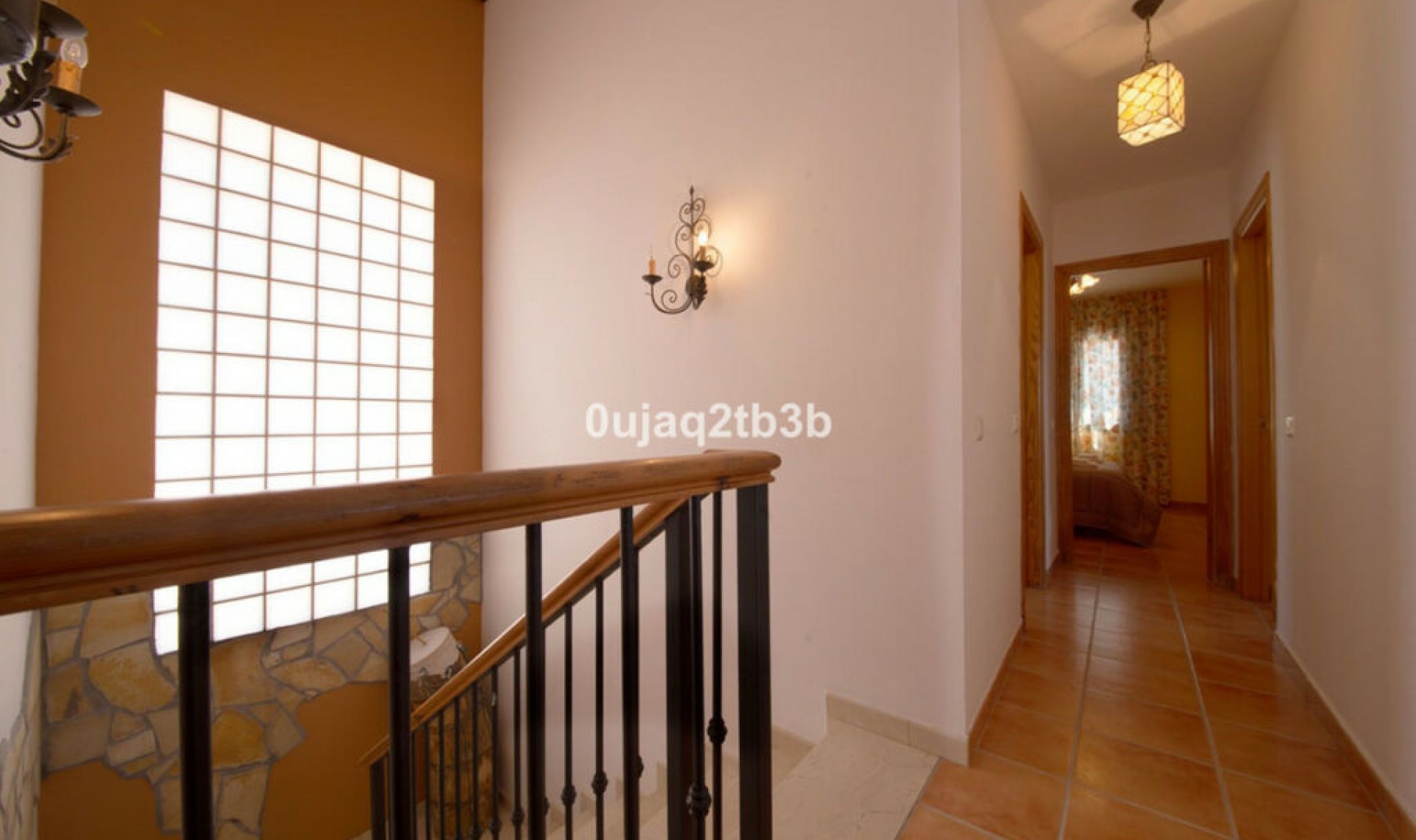 Resale - House -
Estepona