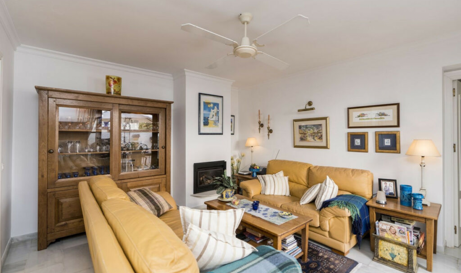 Resale - House -
Estepona