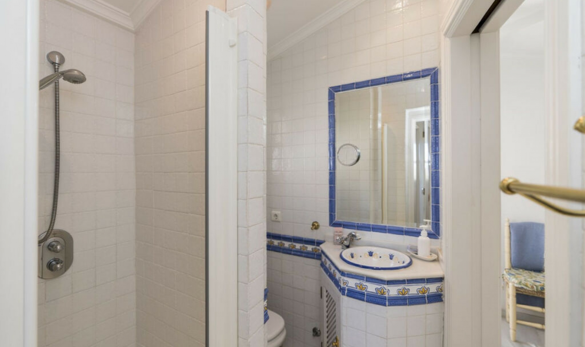 Resale - House -
Estepona