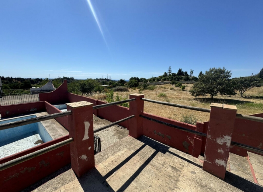 Resale - House -
Estepona