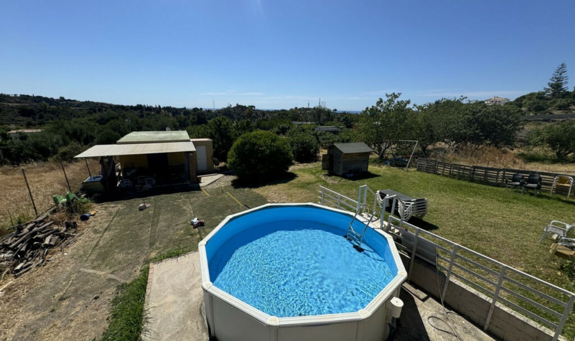 Resale - House -
Estepona