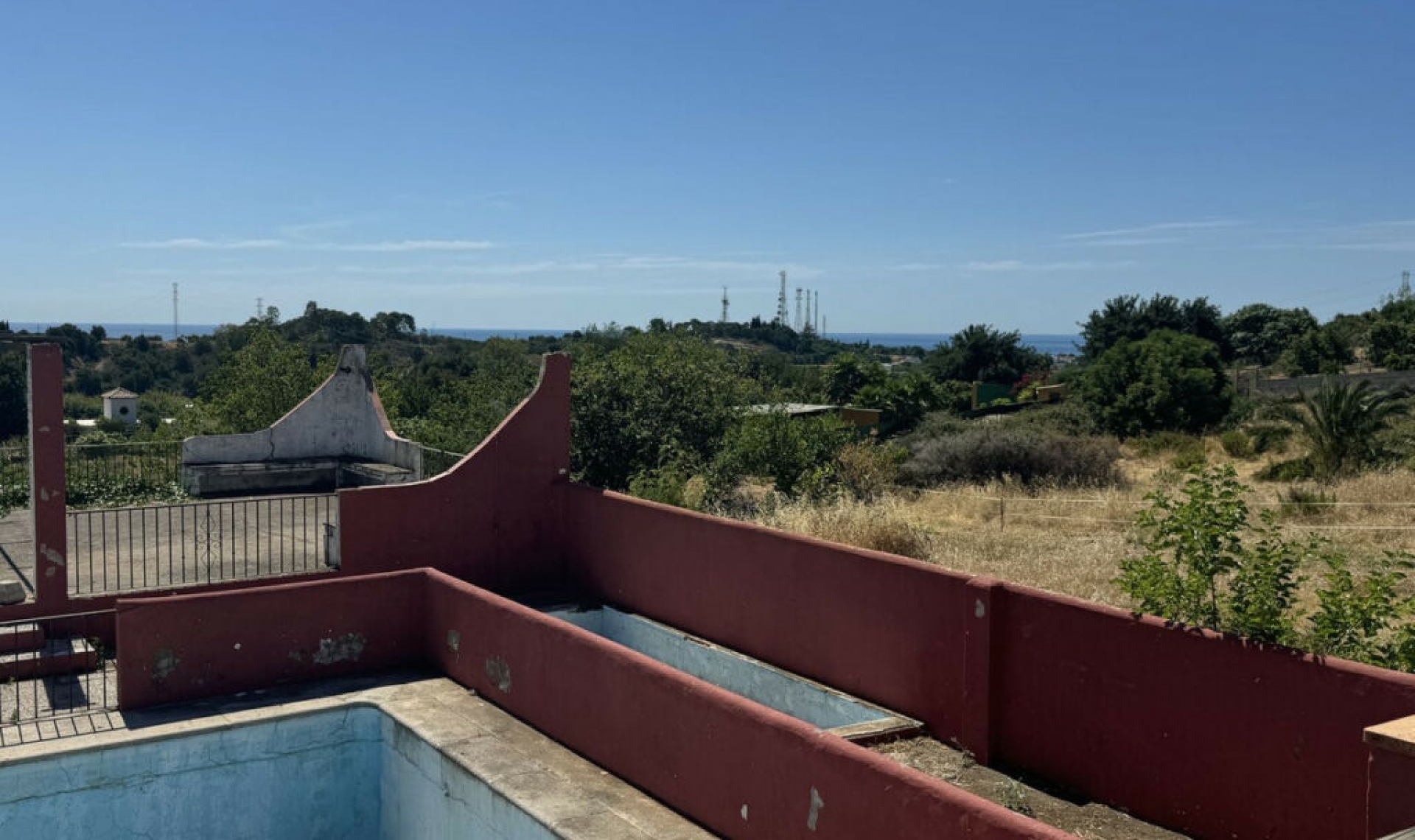 Resale - House -
Estepona