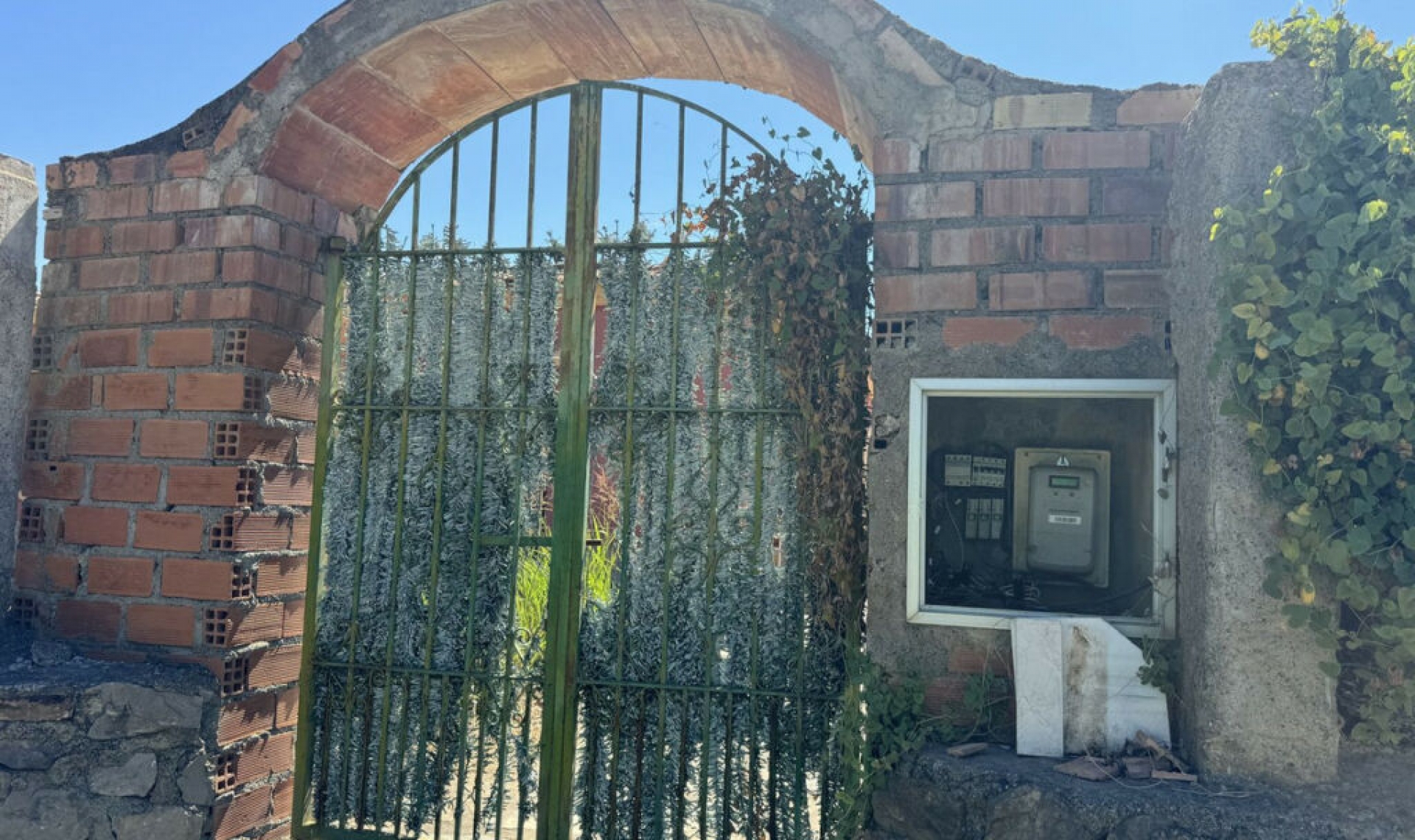 Resale - House -
Estepona