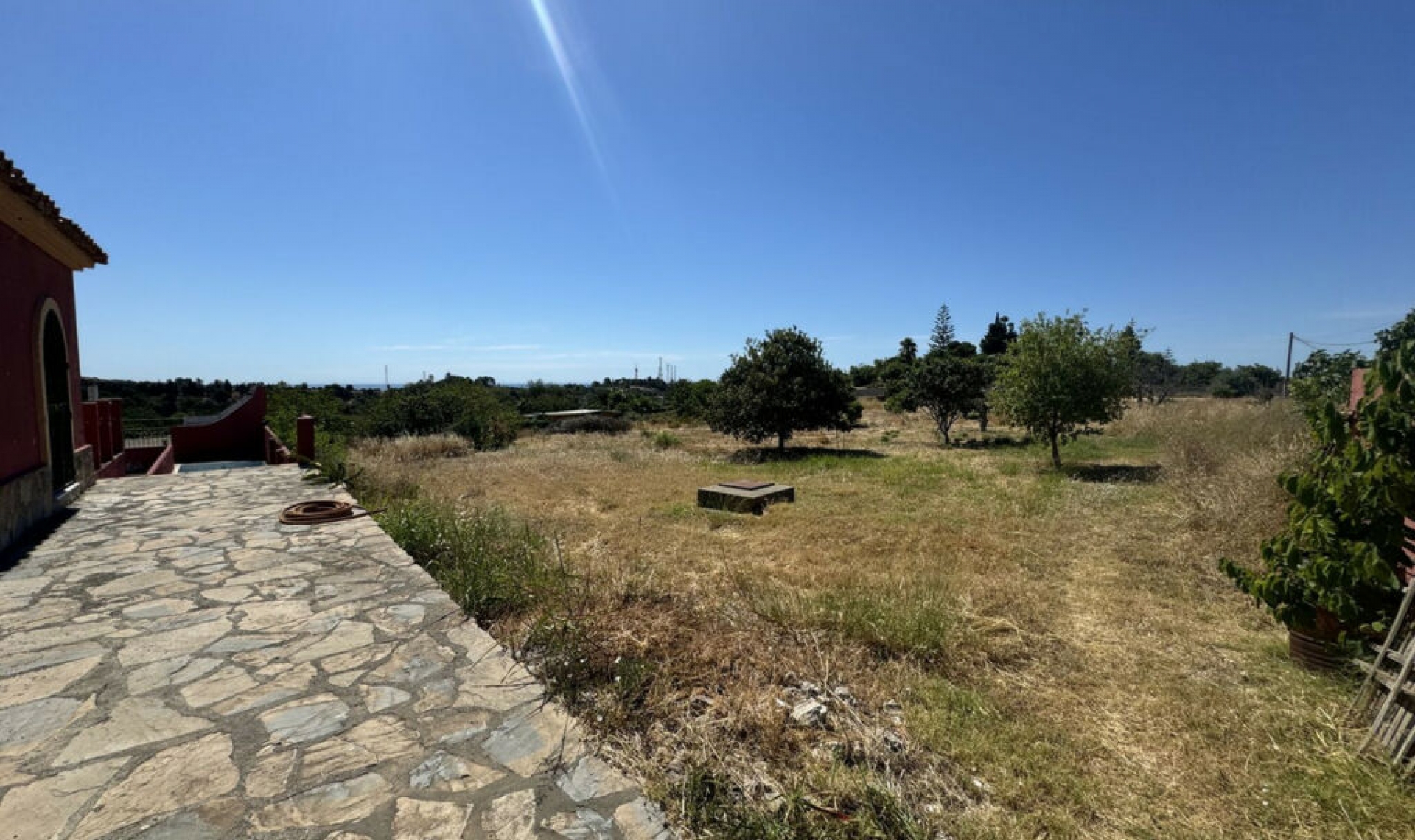 Resale - House -
Estepona