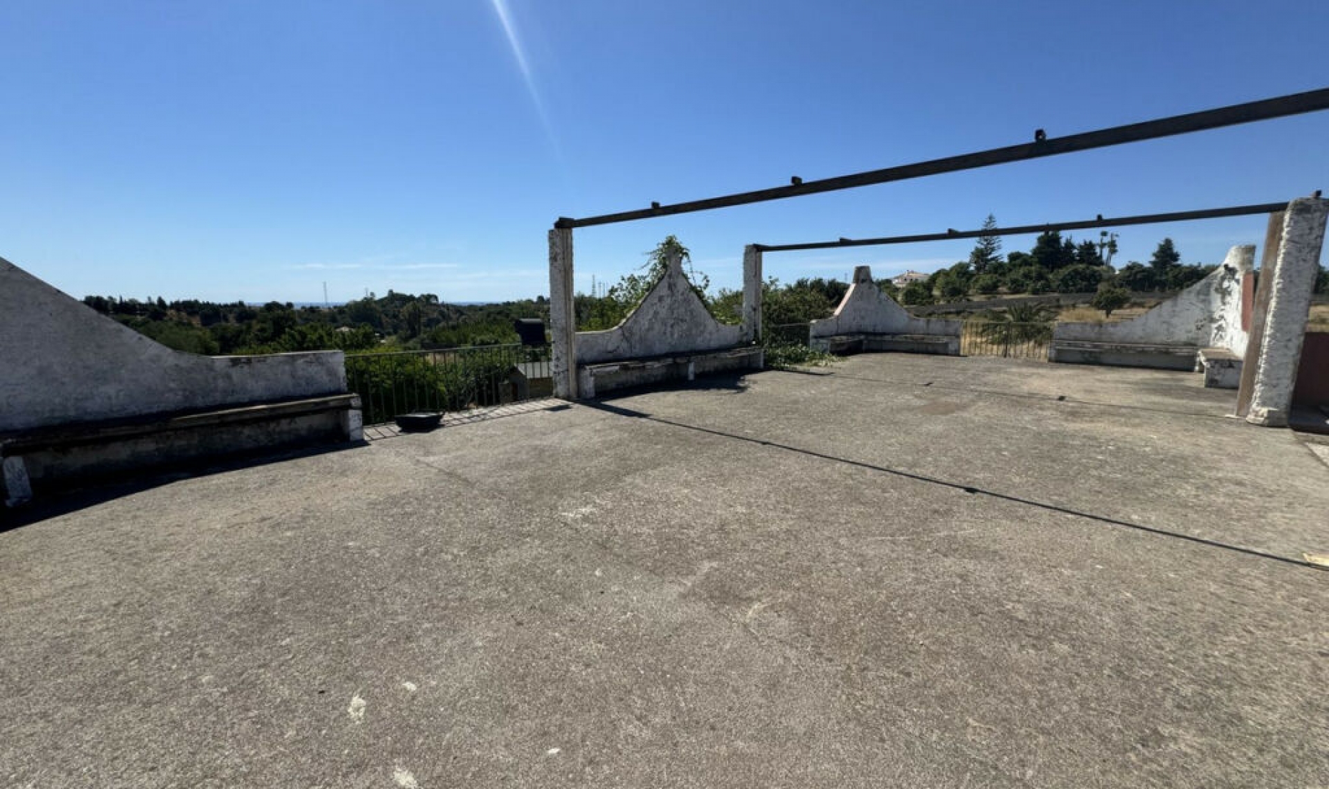 Resale - House -
Estepona