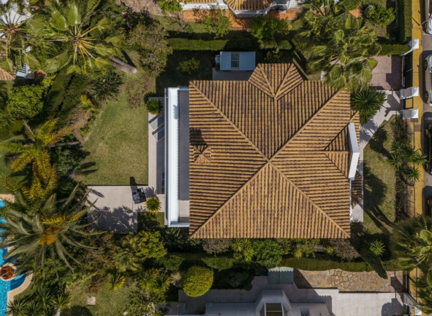 Resale - House -
Estepona
