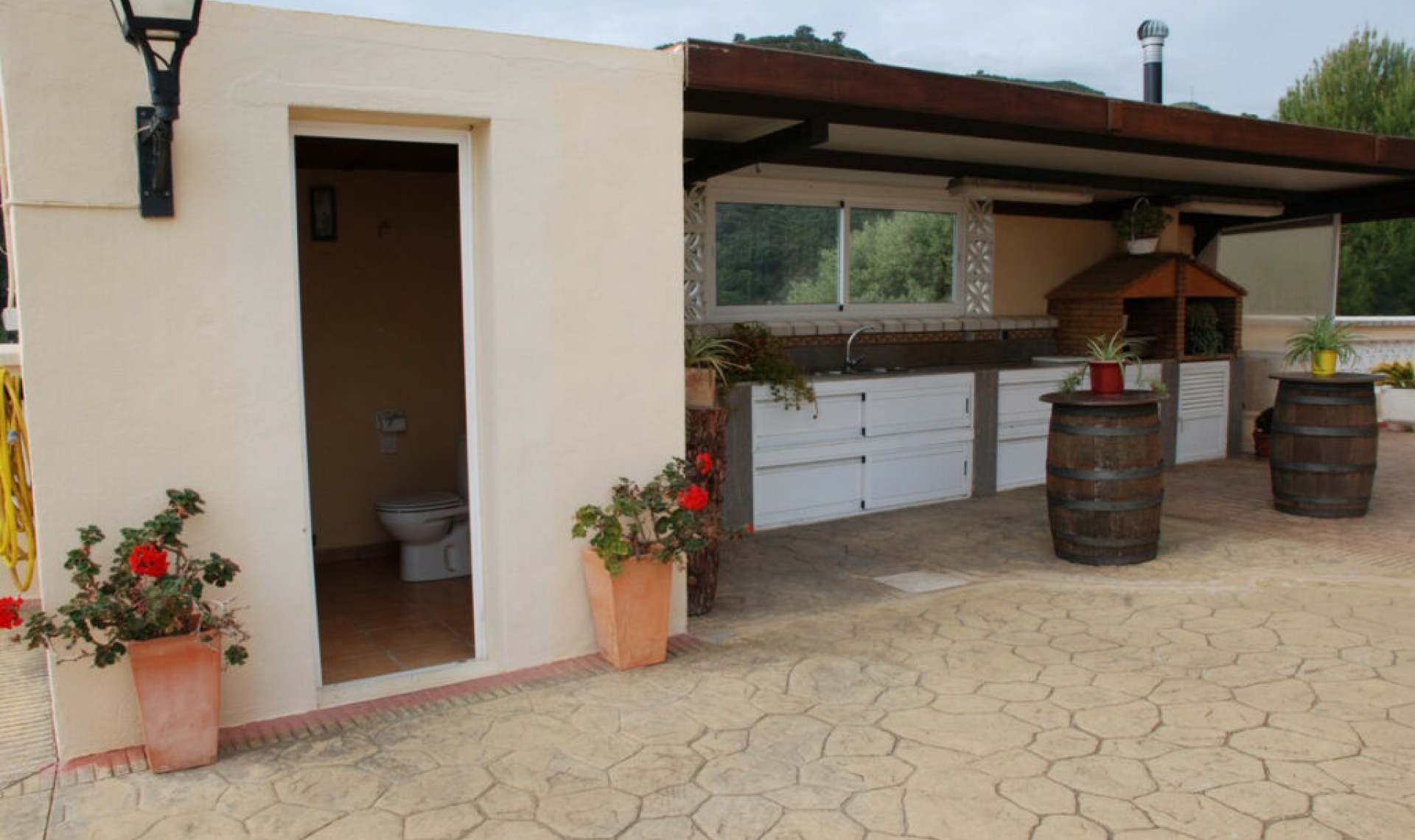 Resale - House -
Estepona