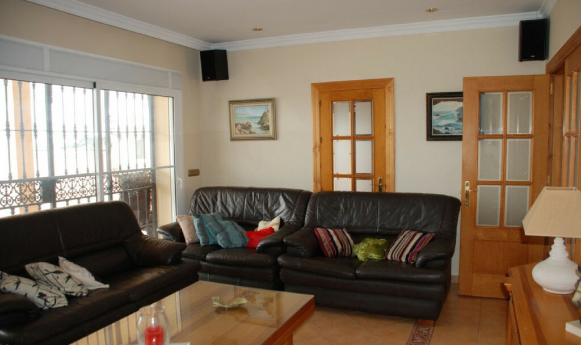 Resale - House -
Estepona