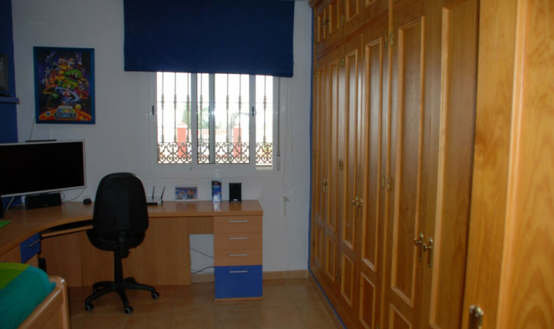 Resale - House -
Estepona
