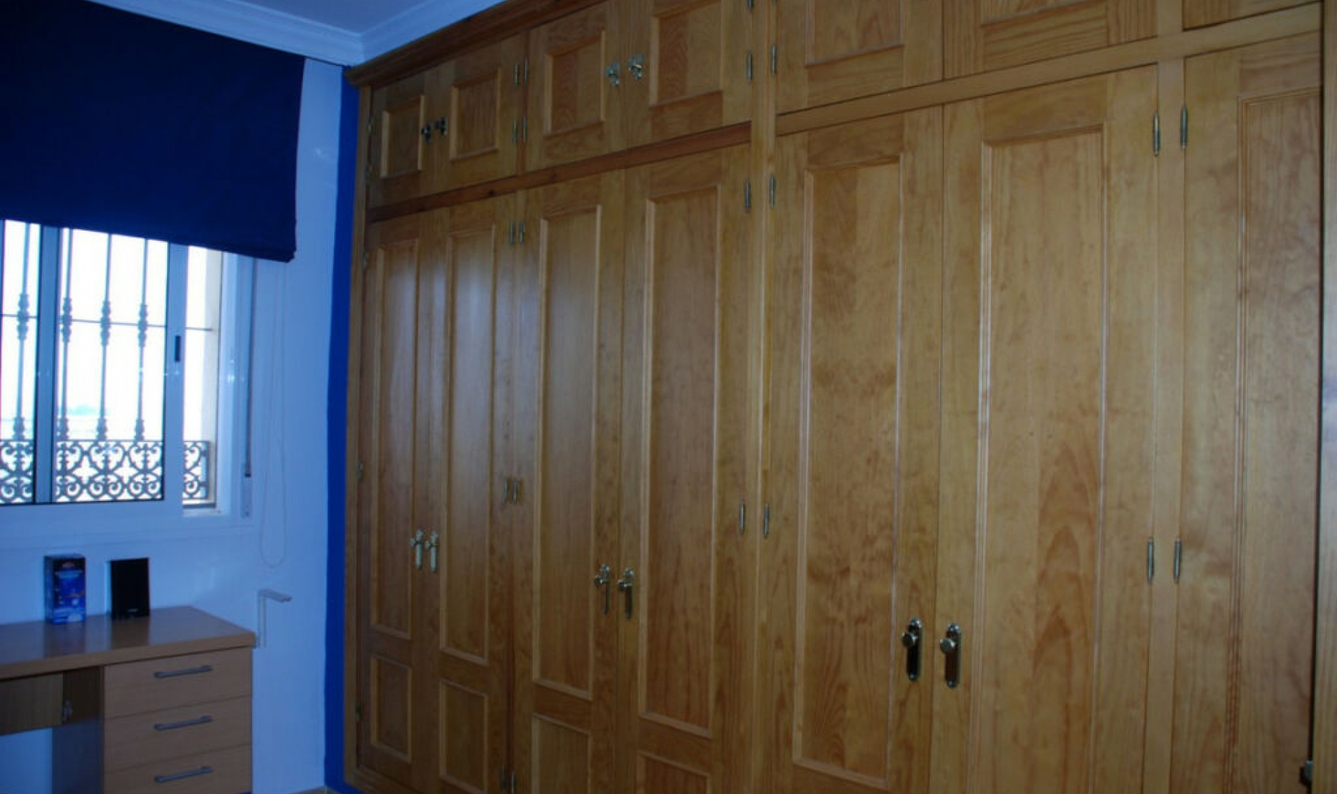 Resale - House -
Estepona