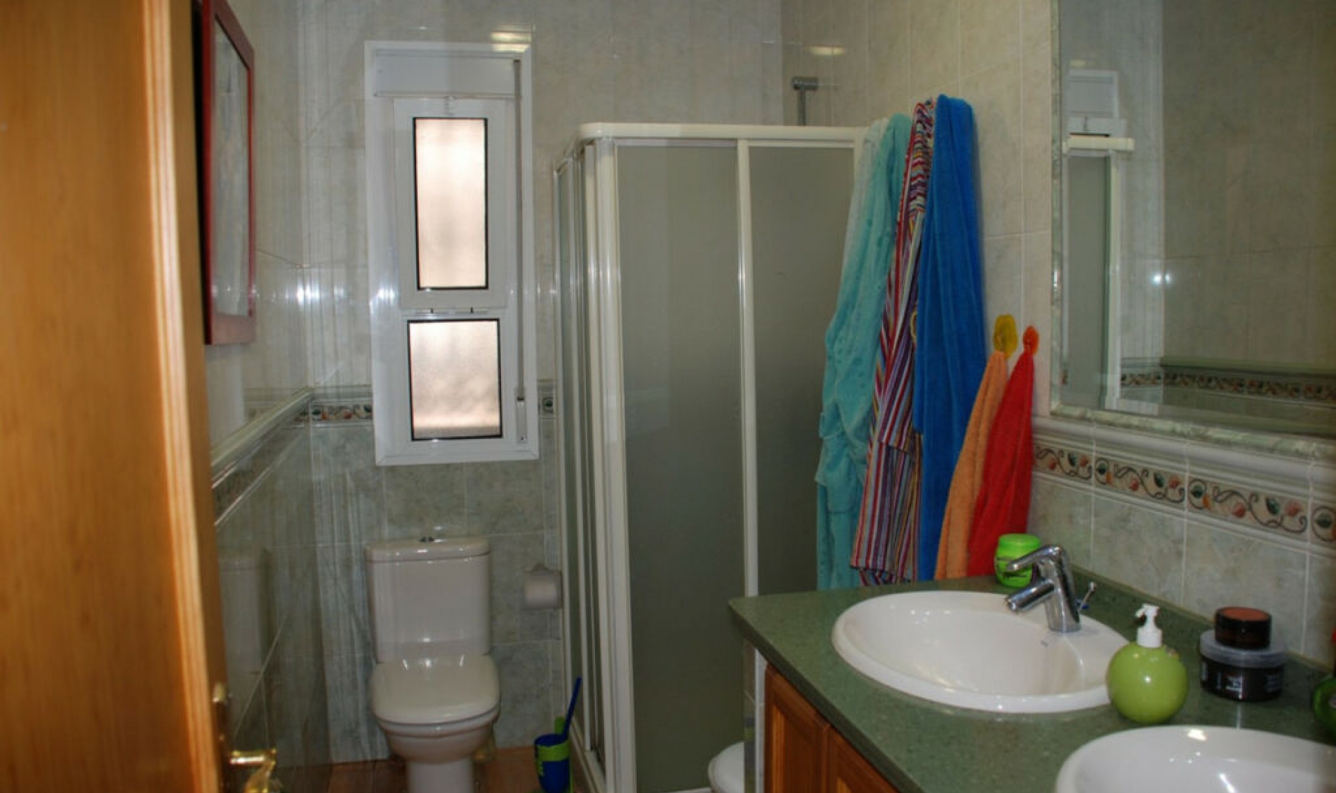 Resale - House -
Estepona