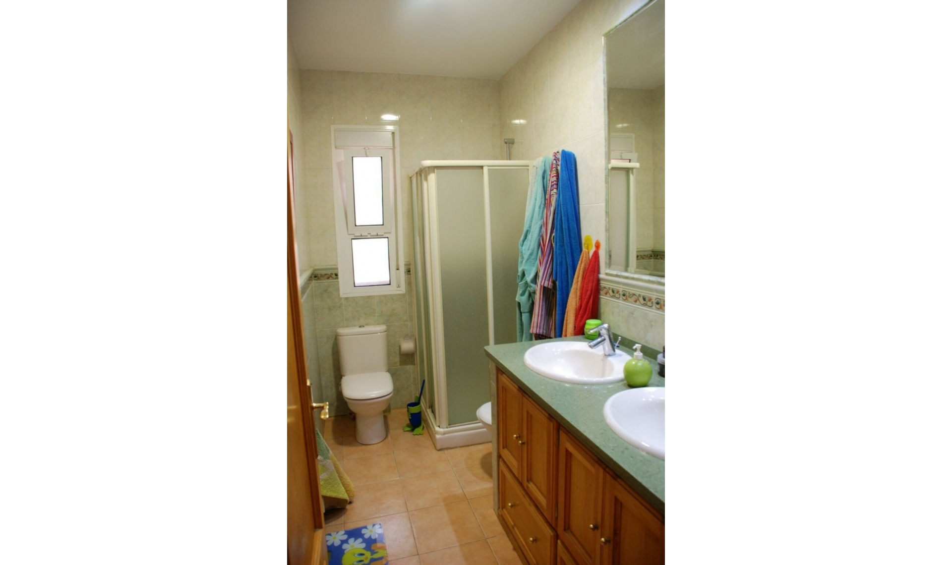 Resale - House -
Estepona