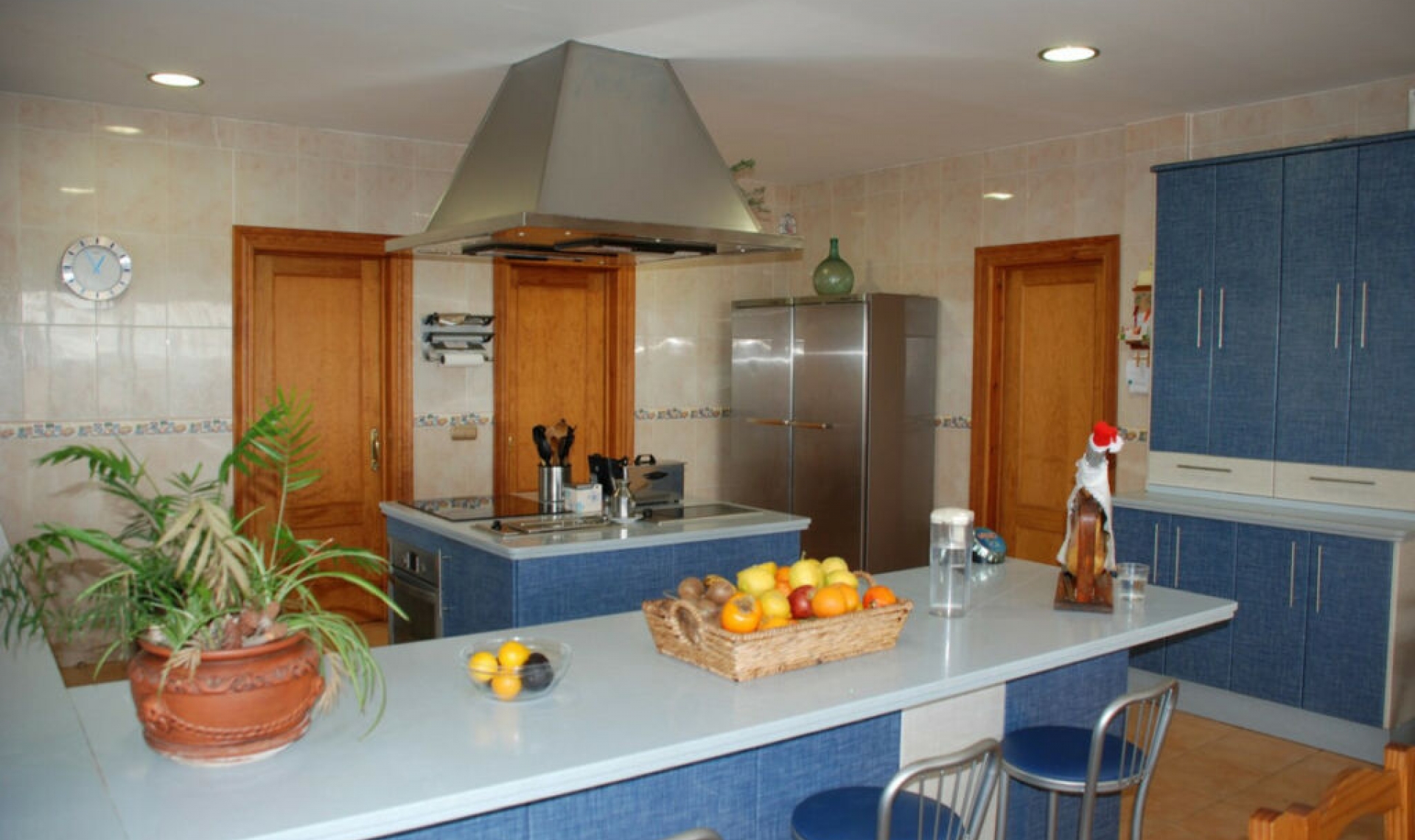 Resale - House -
Estepona