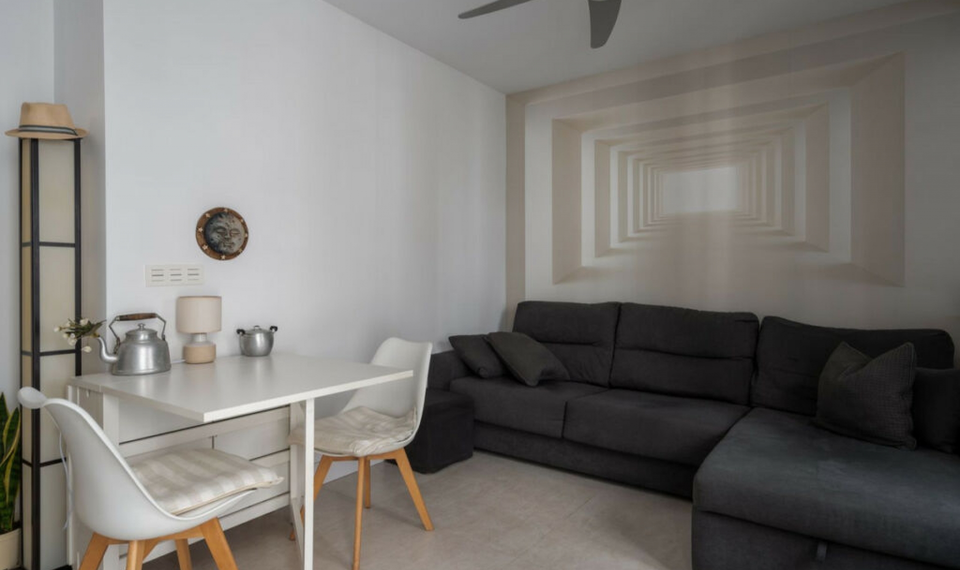 Resale - House -
Estepona
