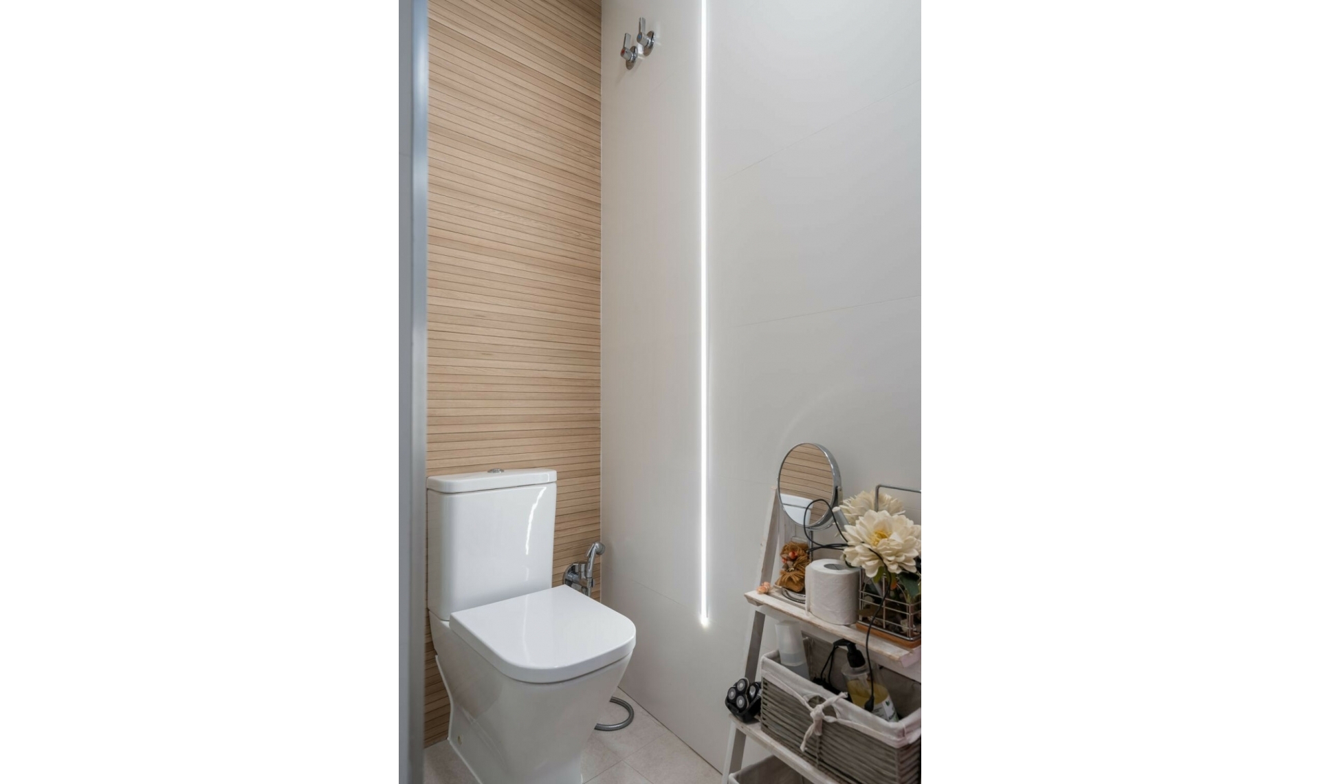 Resale - House -
Estepona