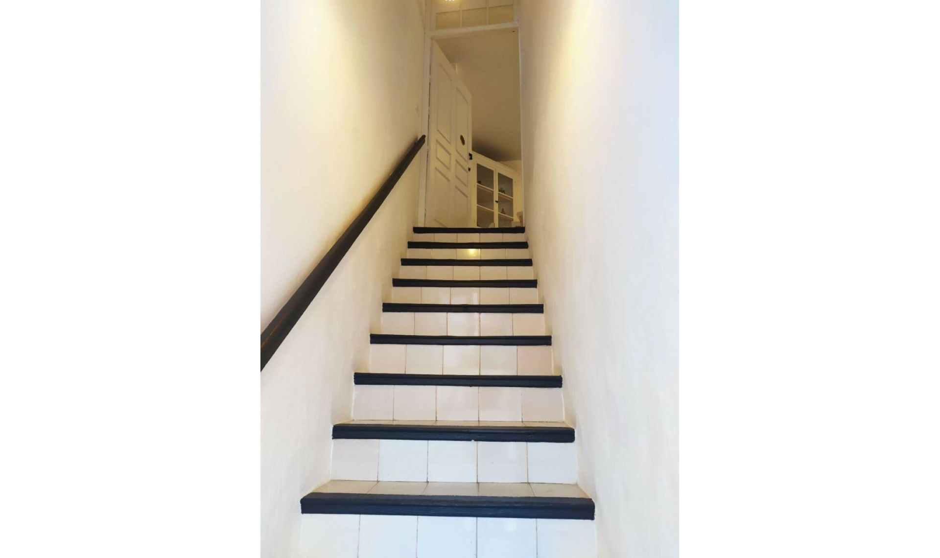 Resale - House -
Estepona