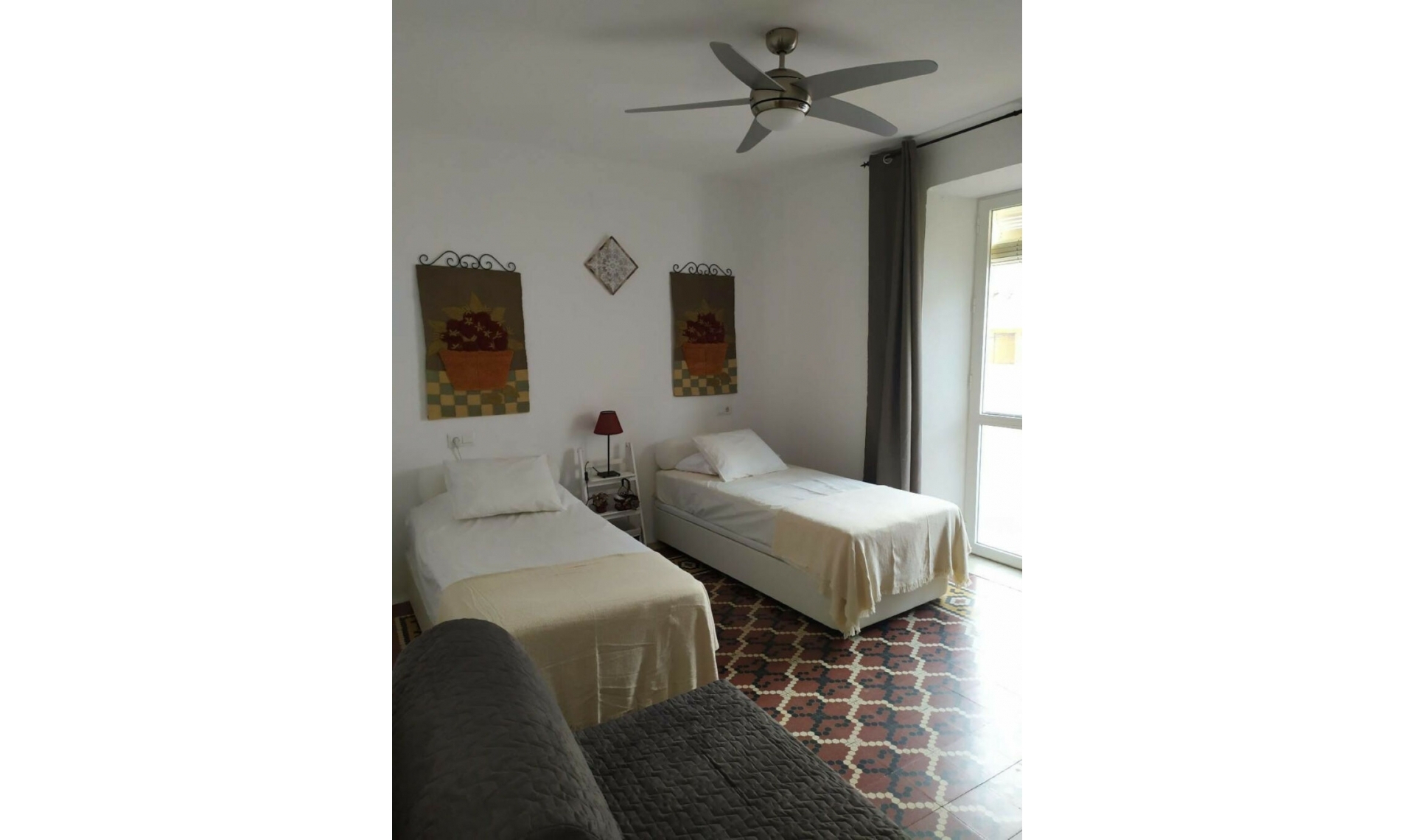 Resale - House -
Estepona