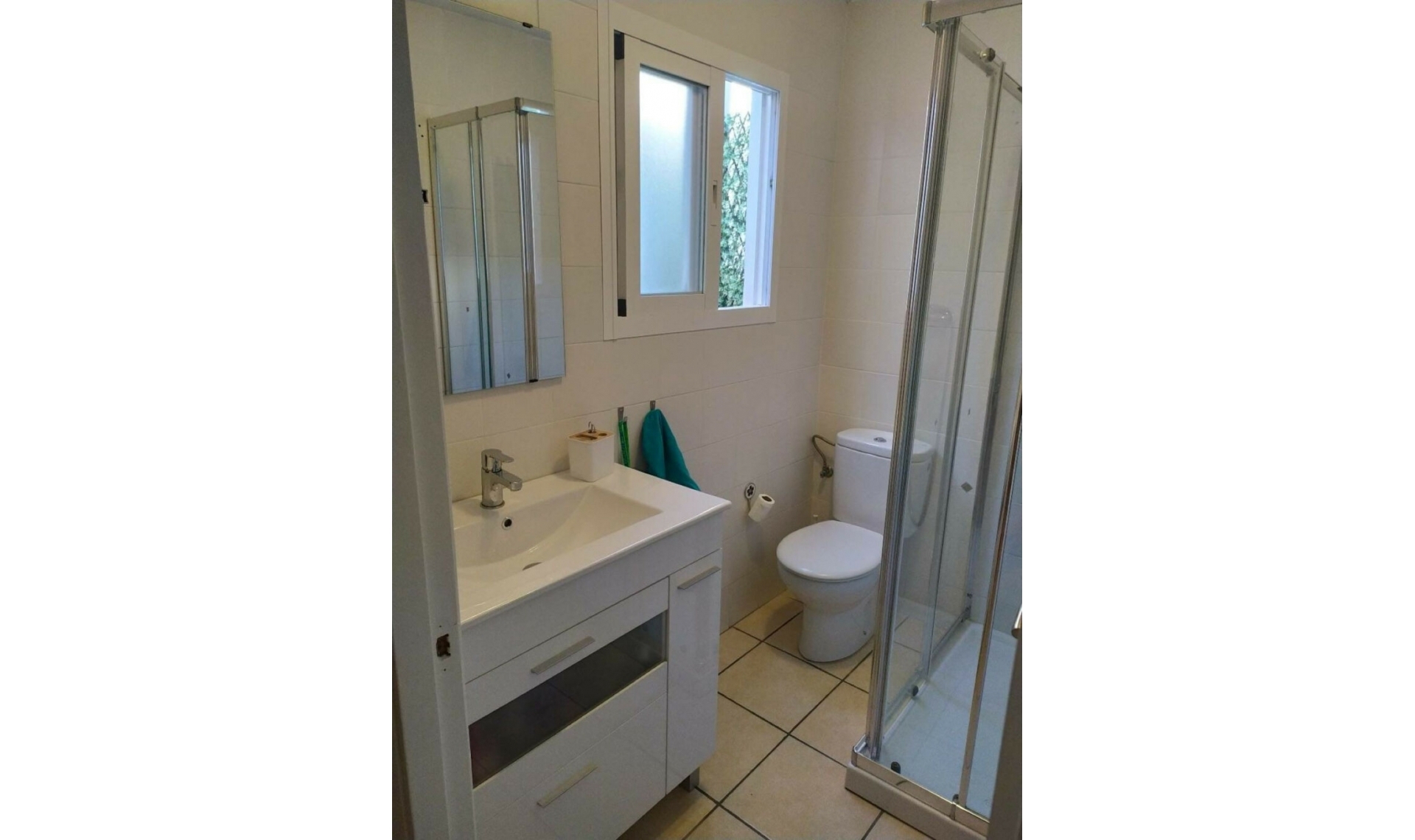 Resale - House -
Estepona