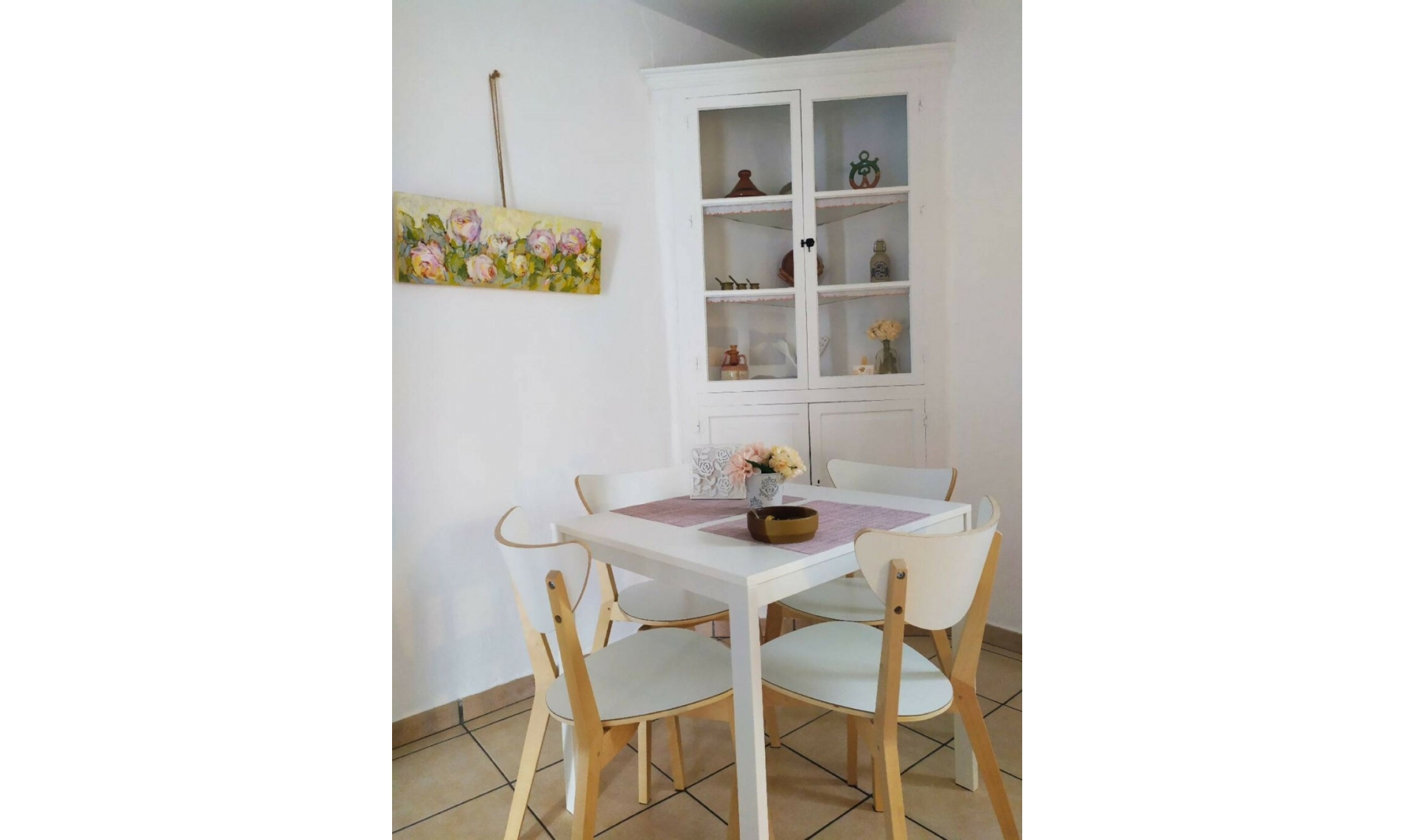 Resale - House -
Estepona
