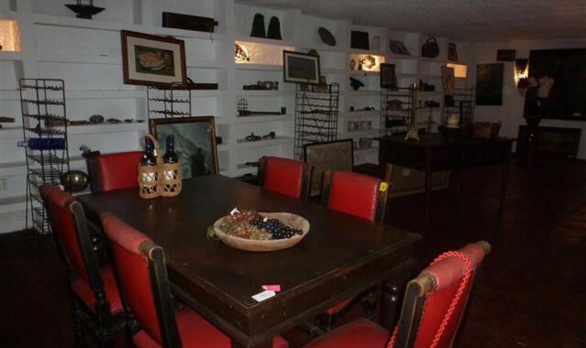 Resale - House -
Estepona