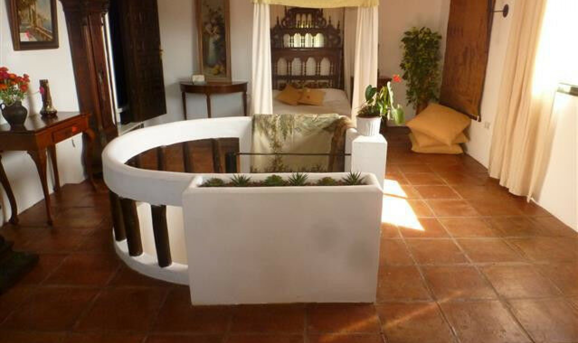 Resale - House -
Estepona