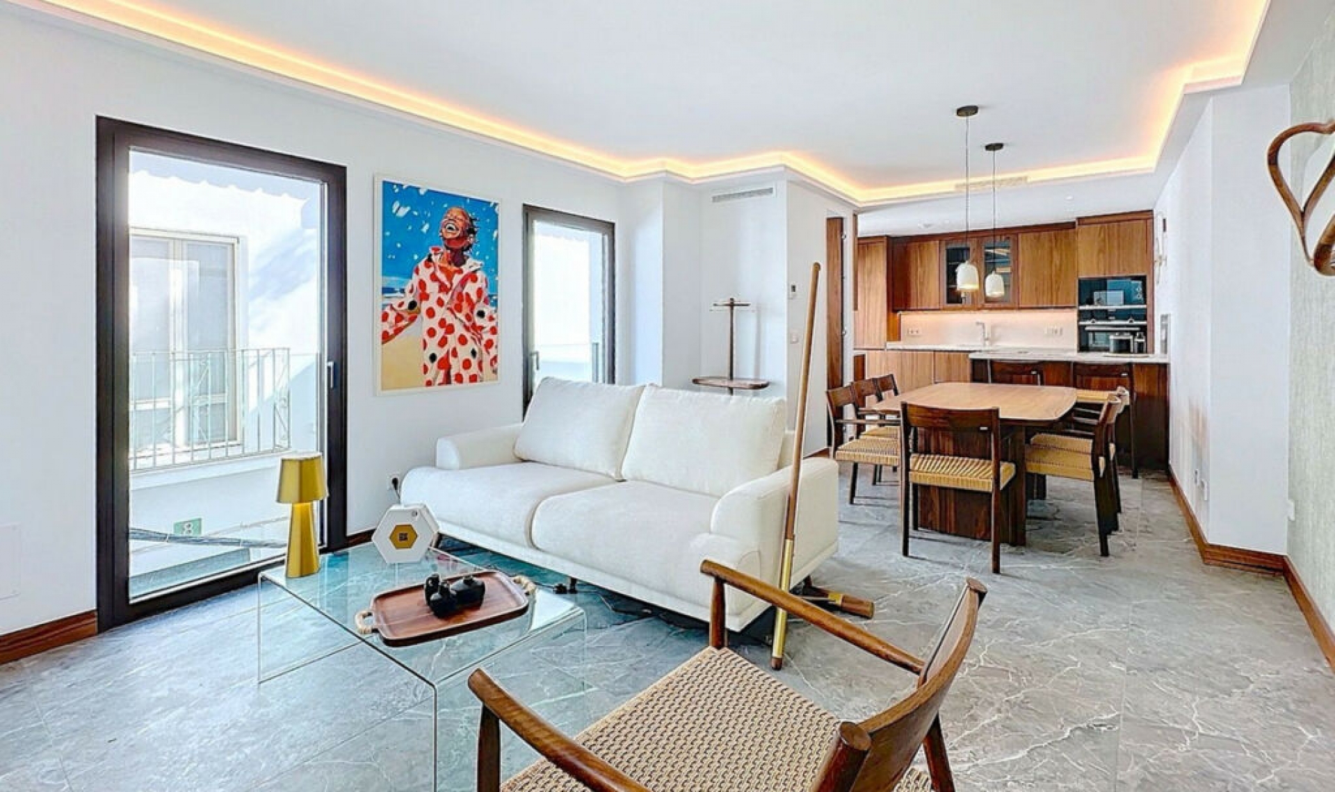 Resale - House -
Estepona