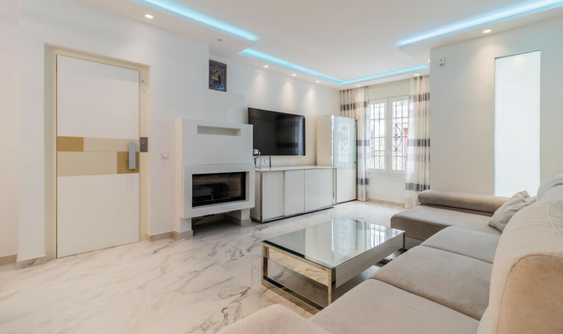 Resale - House -
Estepona